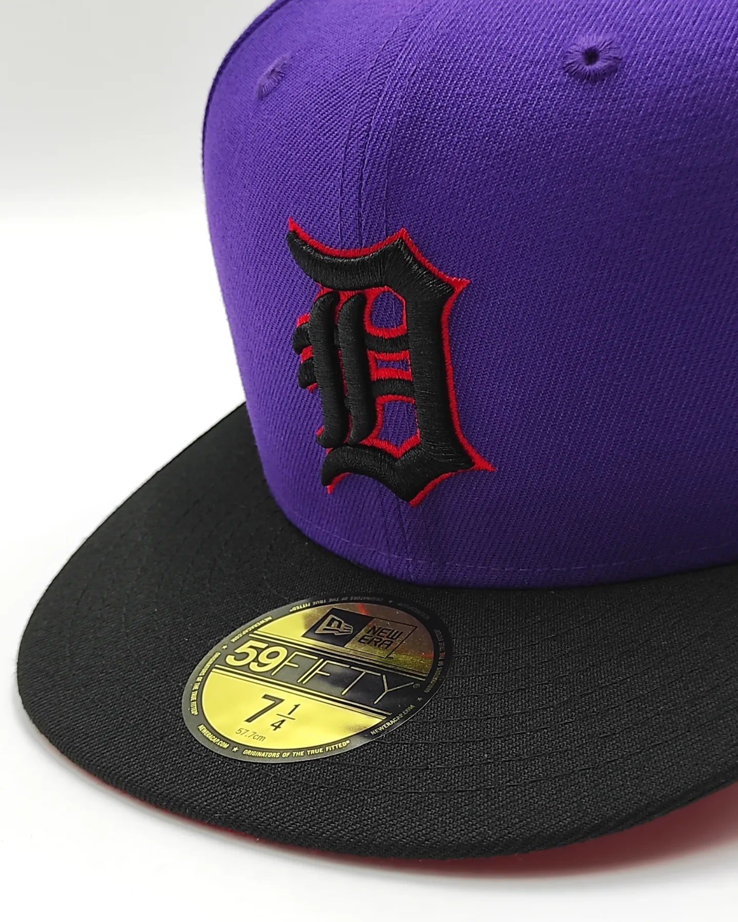 Gorra New Era 59fifty t-dot Detroit Tigers con parche de estadio - morado, negro, rojo