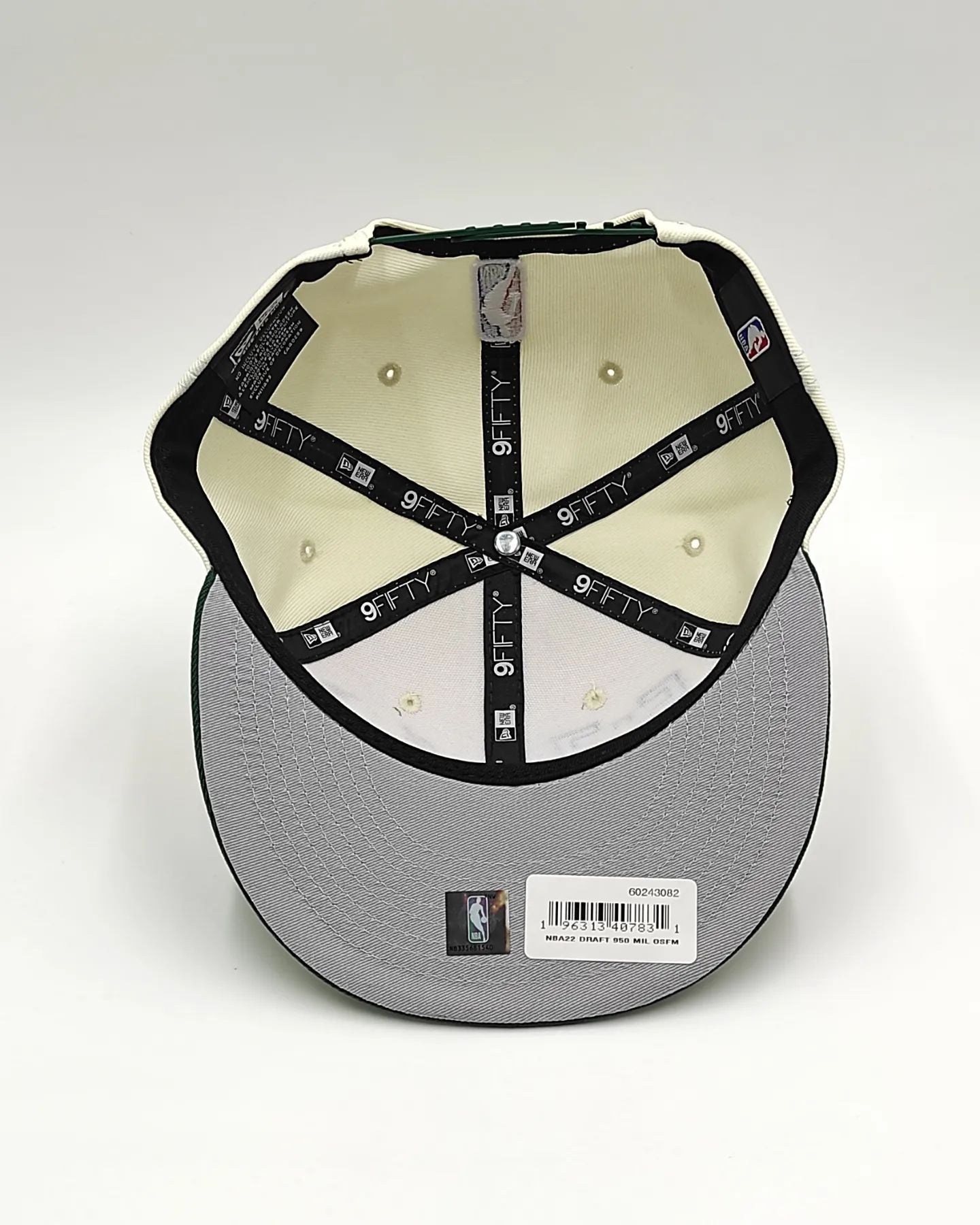 Milwaukee Bucks New Era 2022 NBA Draft 9FIFTY Adjustable Snapback Hat – Cream/Green