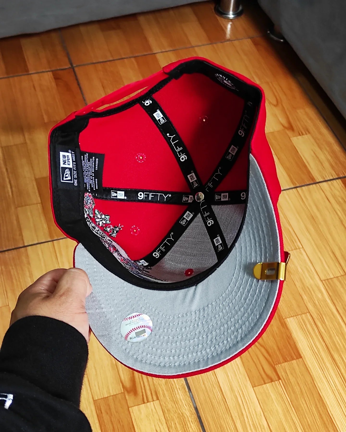 Gorra ajustable New Era 9Fifty con broche de Los Angeles Angels, parte inferior gris y parche lateral City Art - Roja