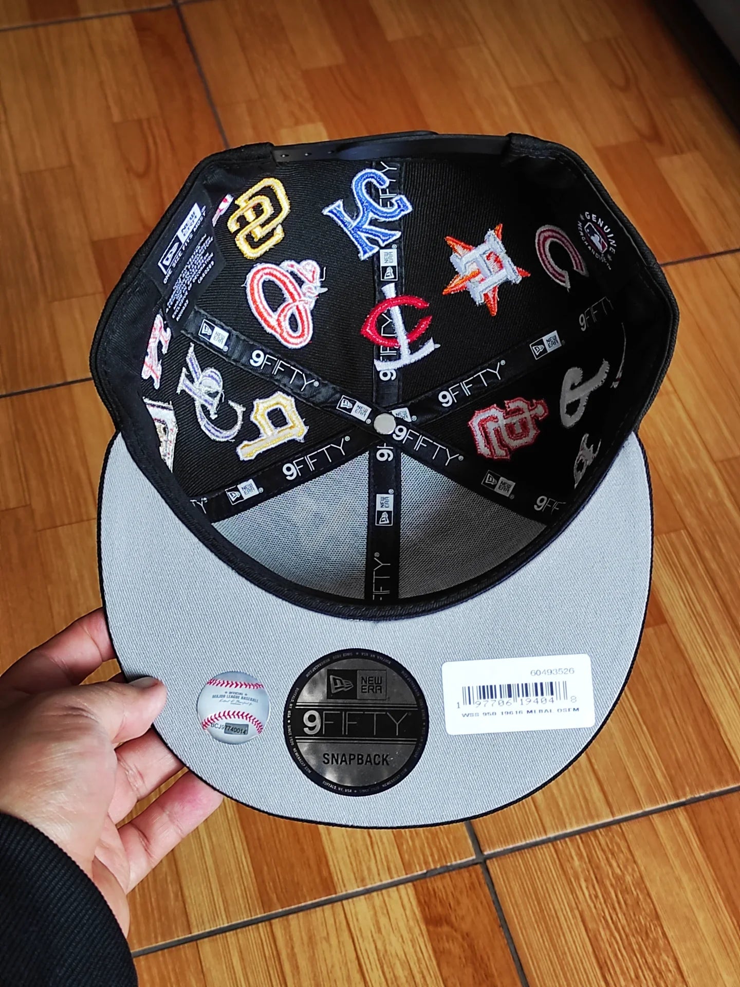 Gorra snapback New Era MLB negra 9Fifty, con logotipos de equipos de toda la liga