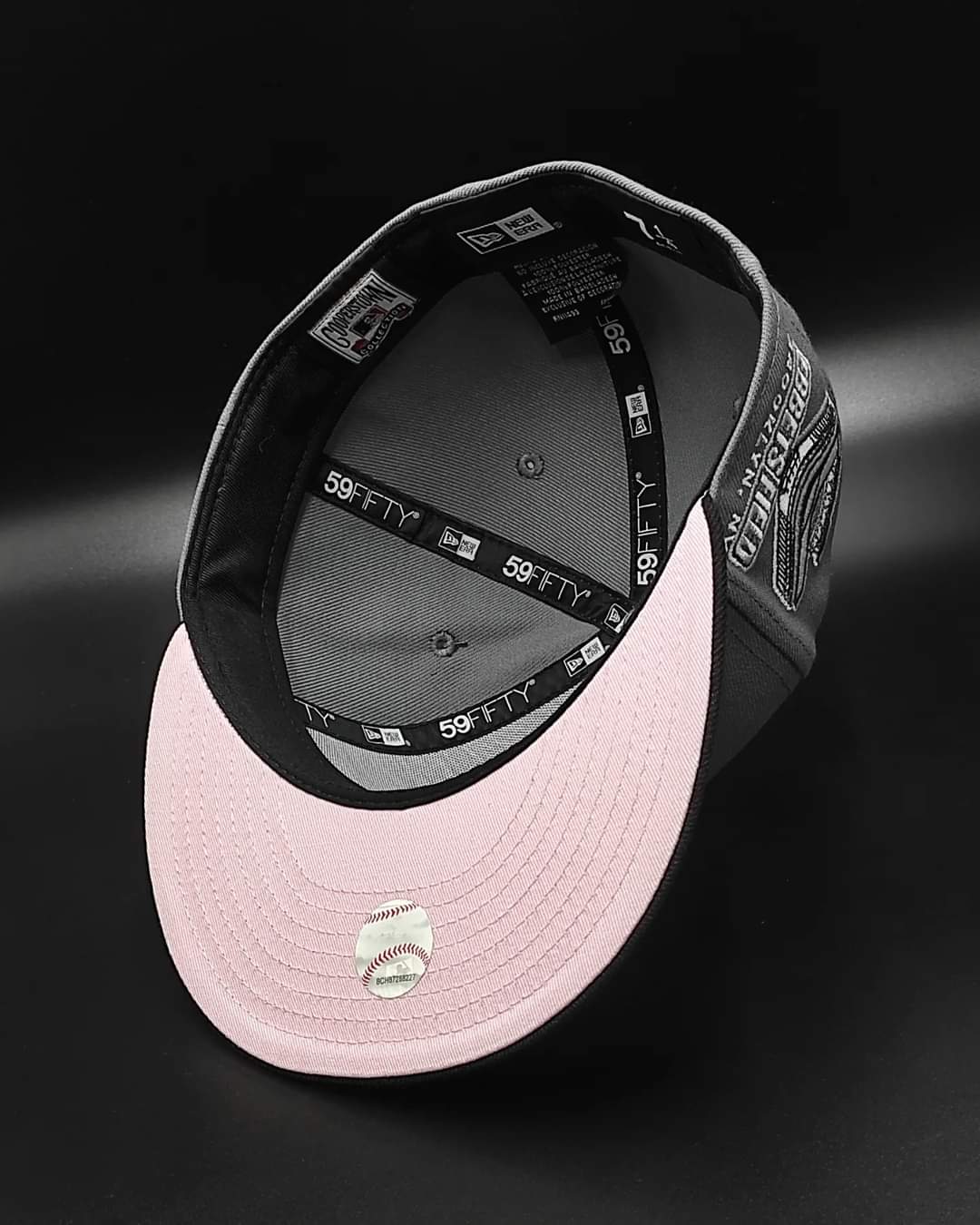 New Era Brooklyn Dodgers Visera negra Parte inferior rosa Parche lateral Ebbets Field gris 59Fifty Fitted