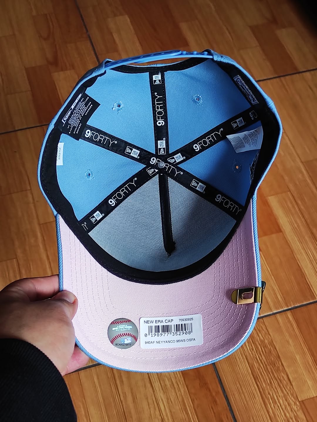 Gorra New Era New York Yankees World Series 1996 SKY azul rosa 9forty A-FRAME