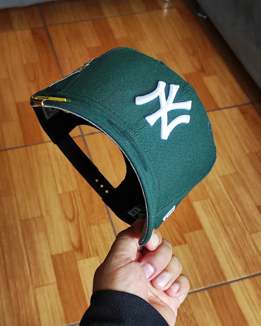 New Era New York Yankees Serie Mundial 1999 verde oscuro 9 FIFTY Snapback