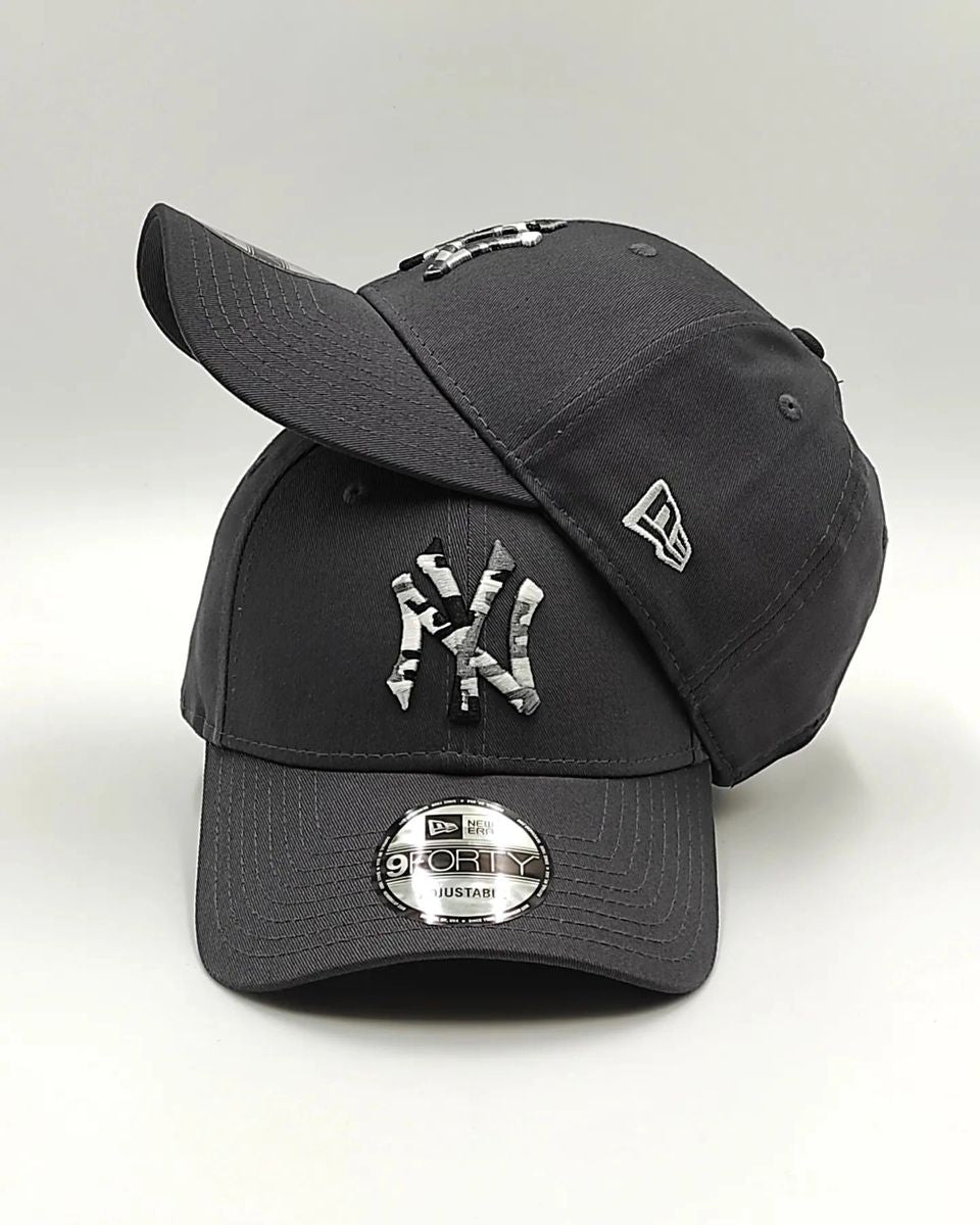 Gorra New Era camuflaje con logo New York Yankees