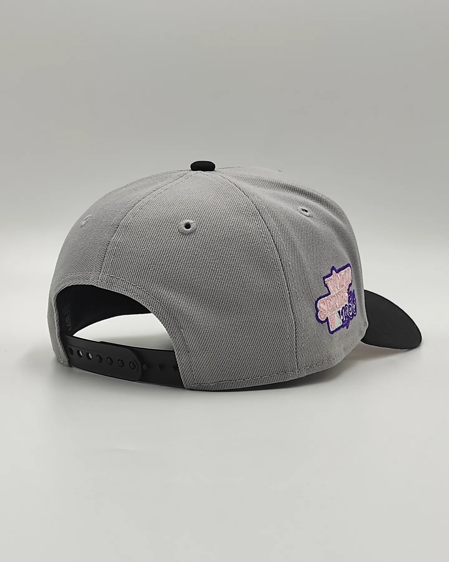 Gorra snapback New Era 9Forty A-FRAME Fuji Boston Red Sox 1986 World Series Patch / Gris Negro Rosa