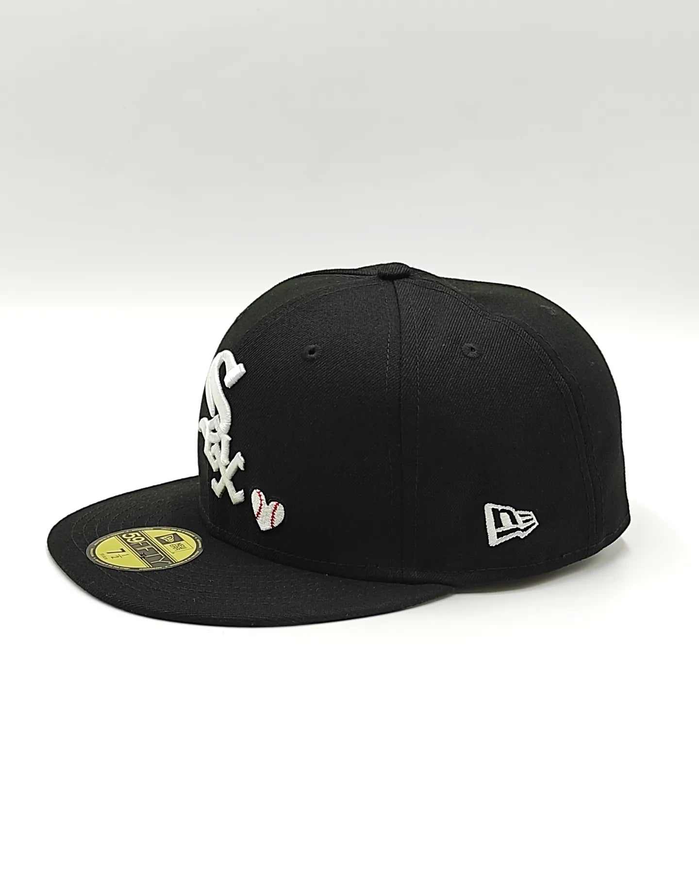 Gorra ajustada 59Fifty New Era Team Heart de los Chicago White Sox - Negra, blanca, roja