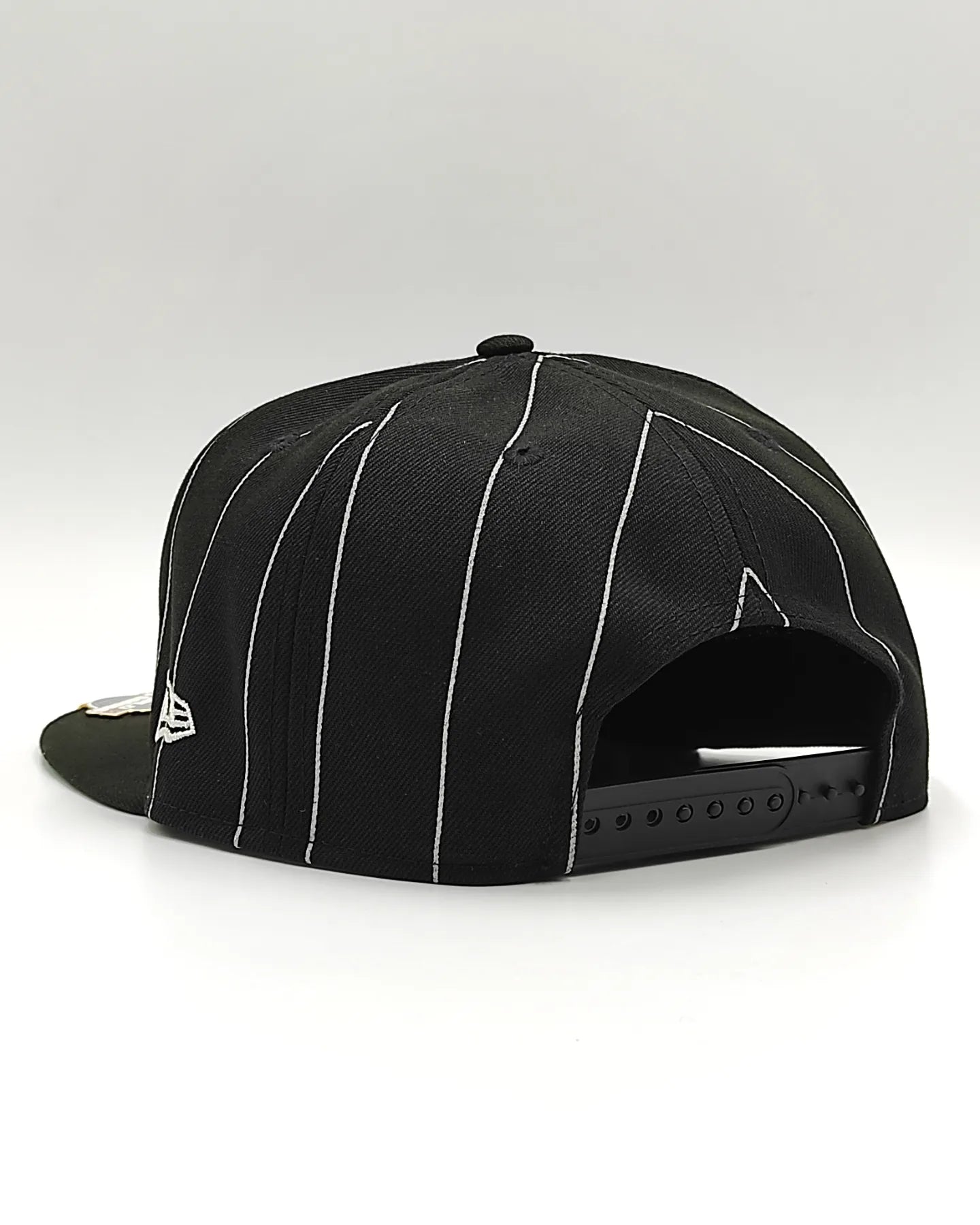 Gorra New Era White Sox Pinstripe 9Fifty con broche ajustable