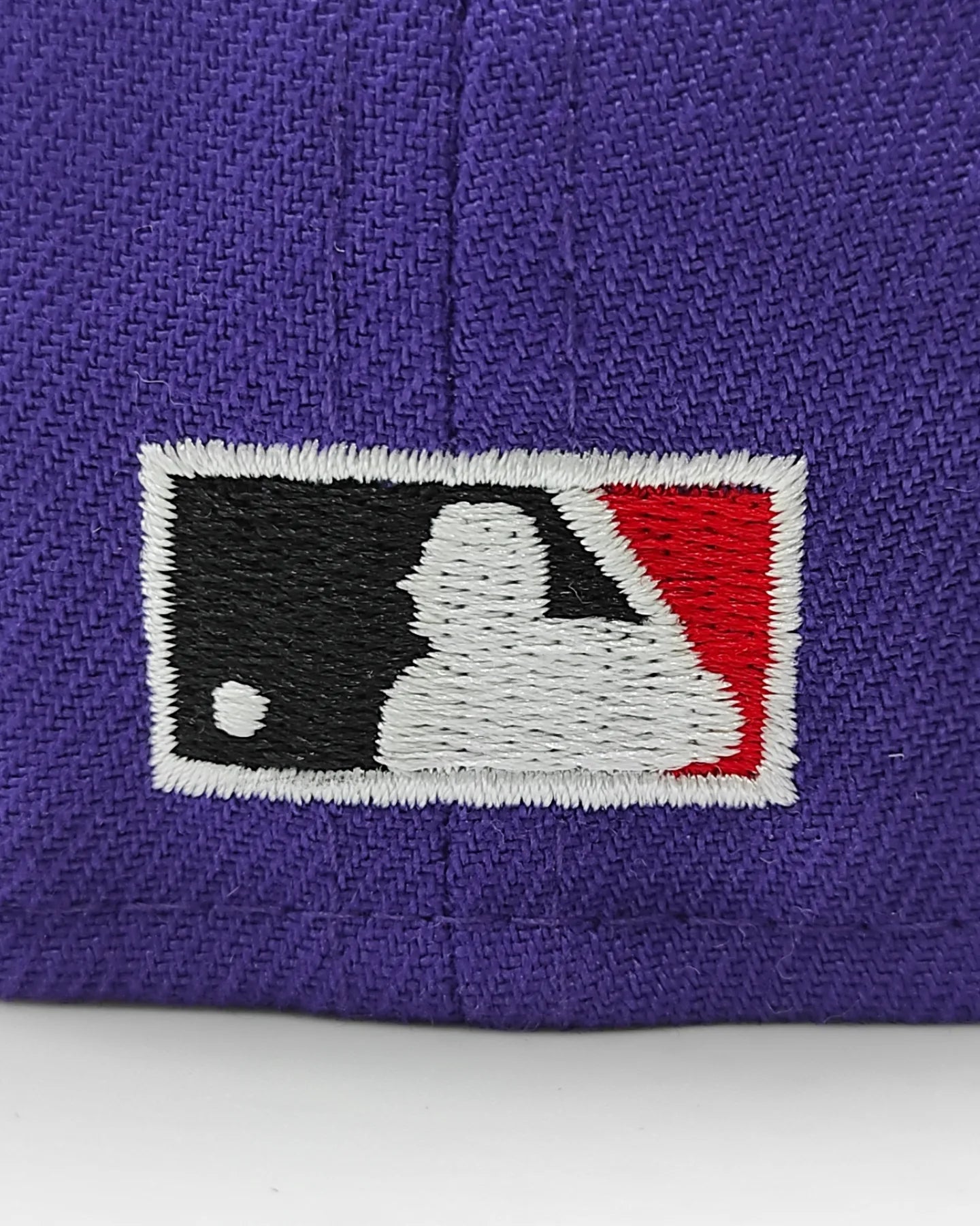 Gorra New Era 59fifty t-dot Detroit Tigers con parche de estadio - morado, negro, rojo