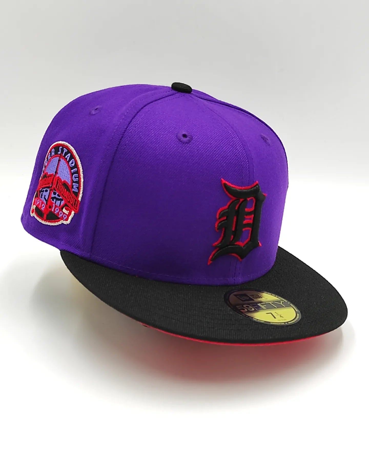 Gorra New Era 59fifty t-dot Detroit Tigers con parche de estadio - morado, negro, rojo