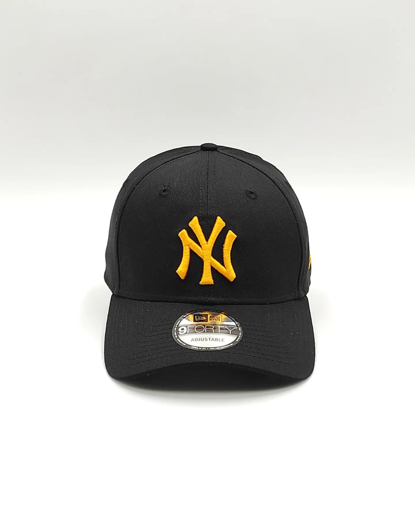 GORRA NEW ERA NY YANKEES 9FORTY NEGRO LOGO ORO