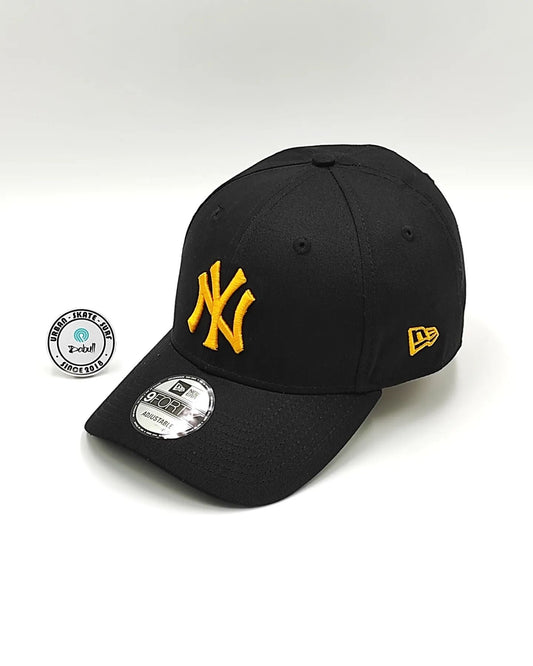GORRA NEW ERA NY YANKEES 9FORTY NEGRO LOGO ORO