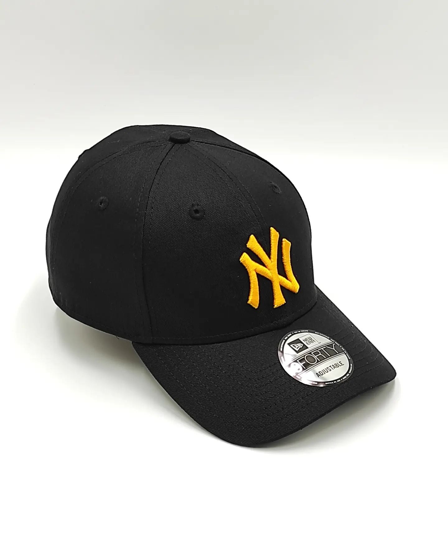 GORRA NEW ERA NY YANKEES 9FORTY NEGRO LOGO ORO