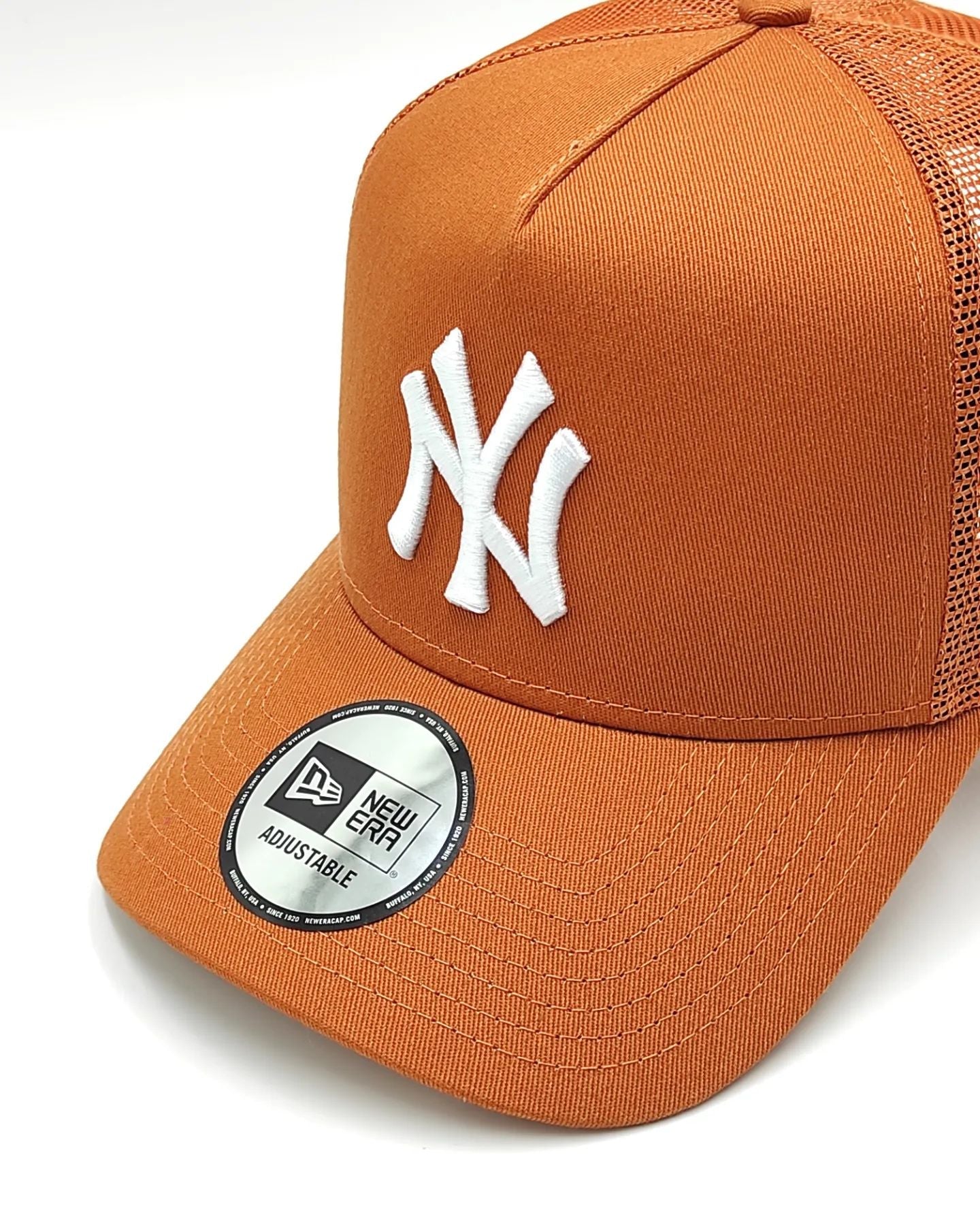 GORRA NEW ERA YANKEES TRUCKER DE MALLA TONAL