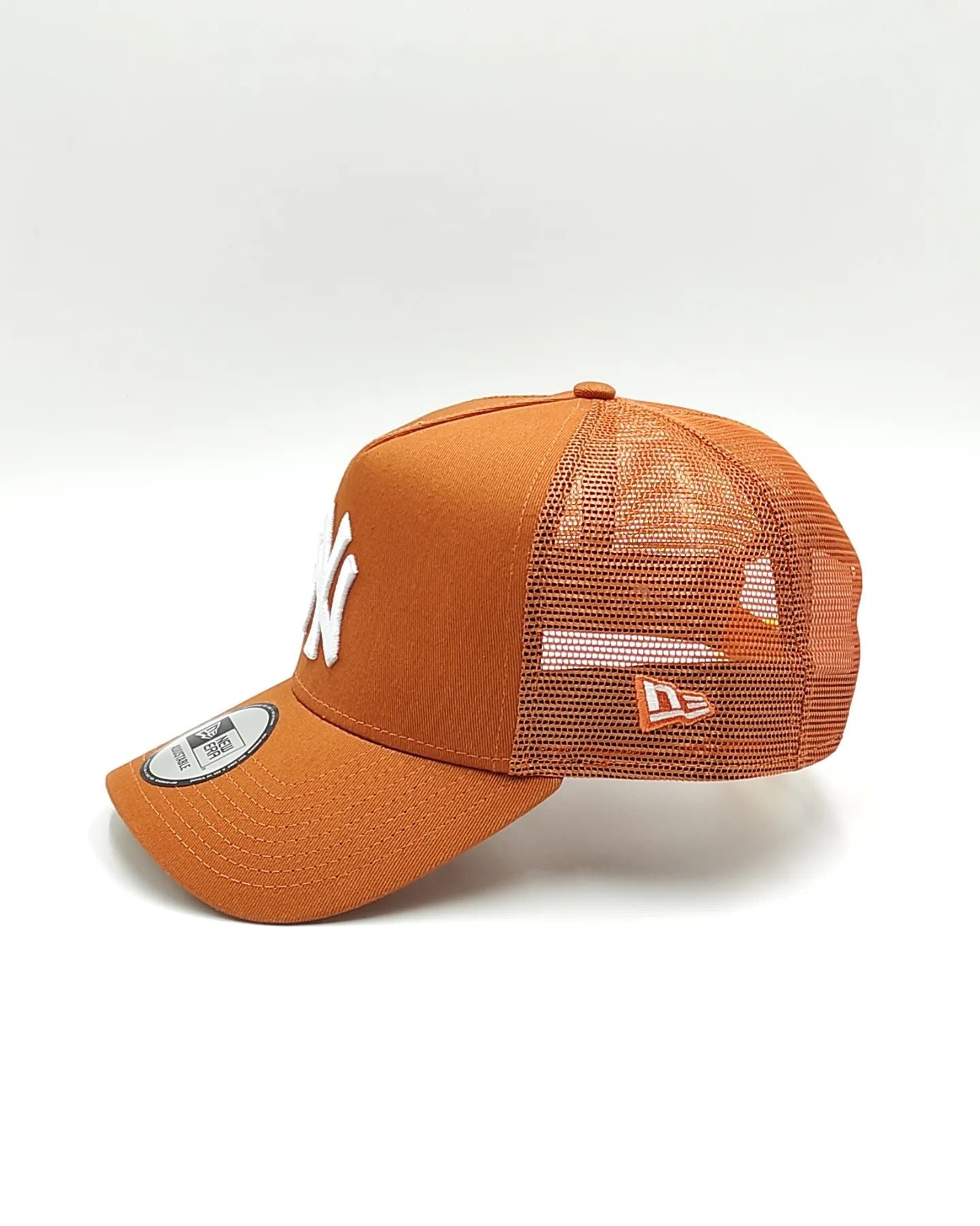 GORRA NEW ERA YANKEES TRUCKER DE MALLA TONAL