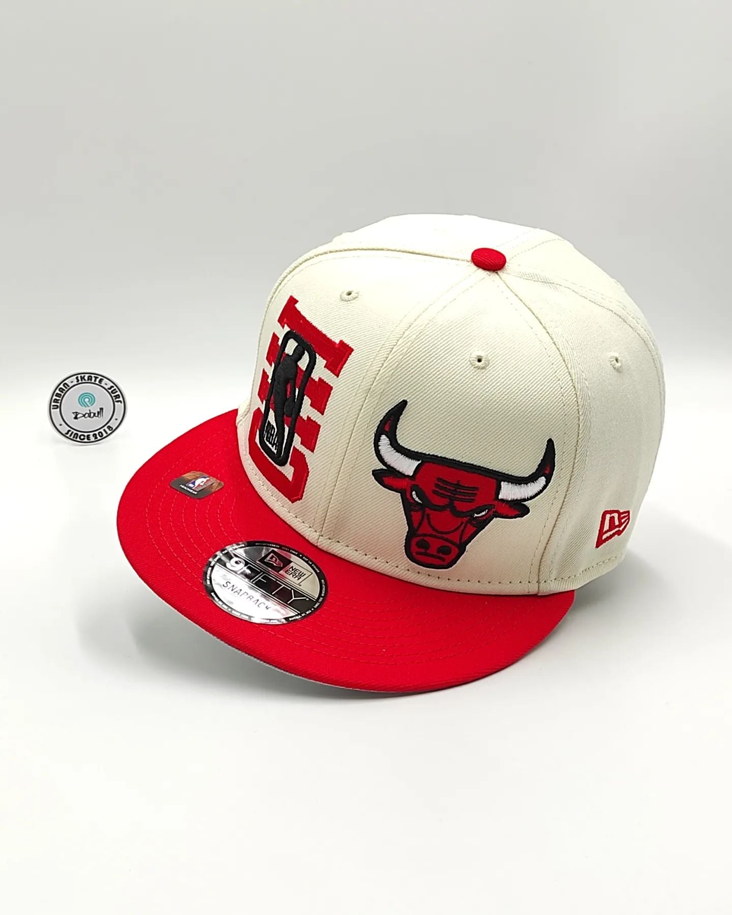Chicago Bulls New Era 2022 NBA Draft 9FIFTY Adjustable Snapback Hat – Cream/Red
