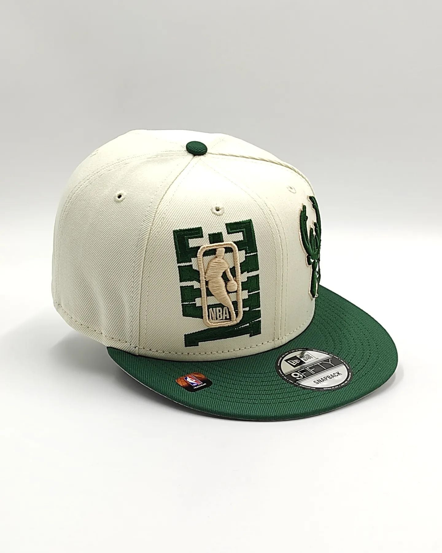 Milwaukee Bucks New Era 2022 NBA Draft 9FIFTY Adjustable Snapback Hat – Cream/Green