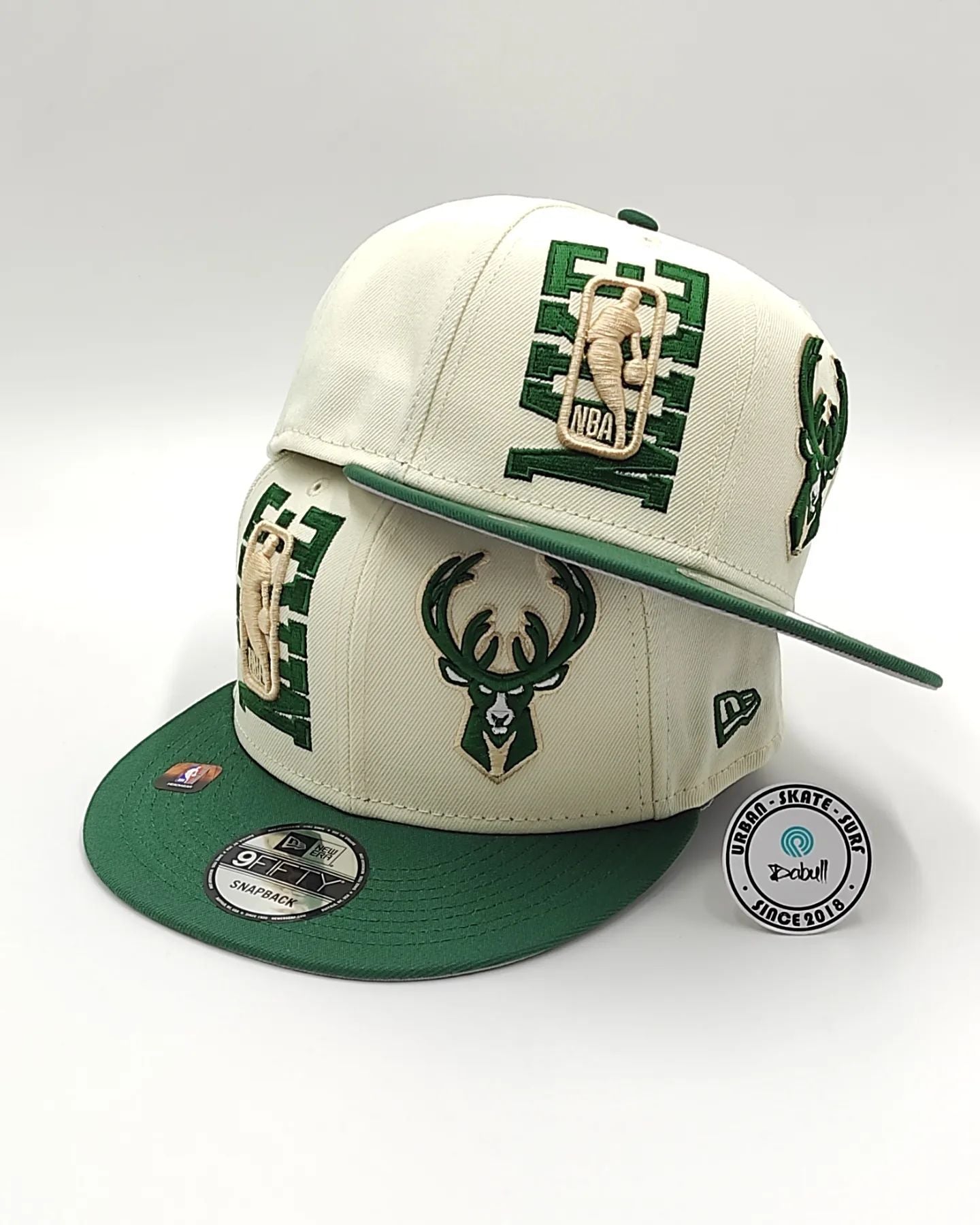 Milwaukee Bucks New Era 2022 NBA Draft 9FIFTY Adjustable Snapback Hat – Cream/Green