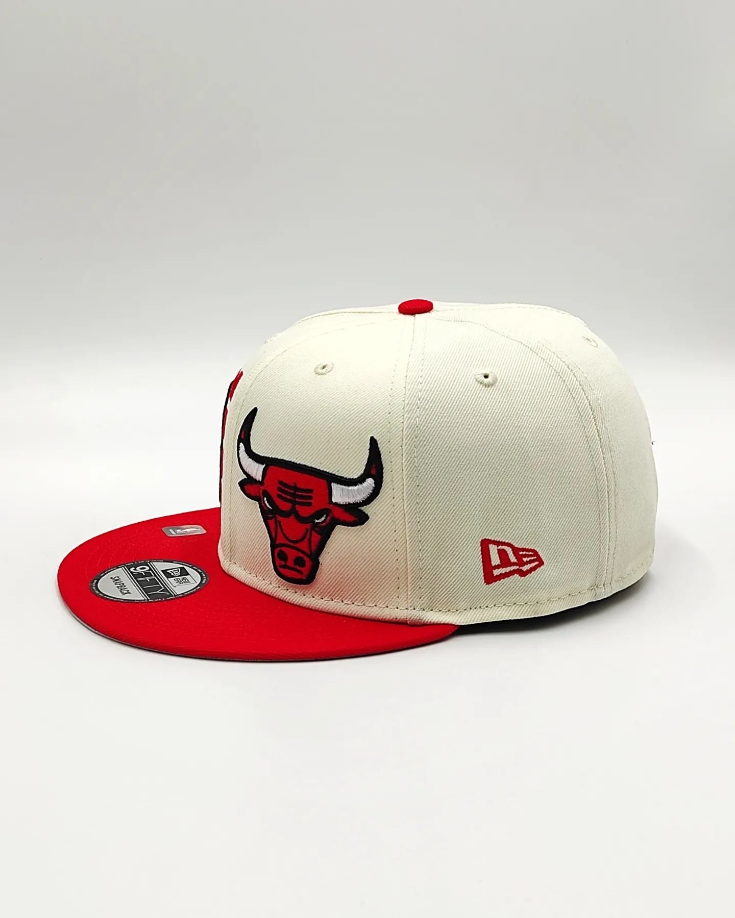 Chicago Bulls New Era 2022 NBA Draft 9FIFTY Adjustable Snapback Hat – Cream/Red