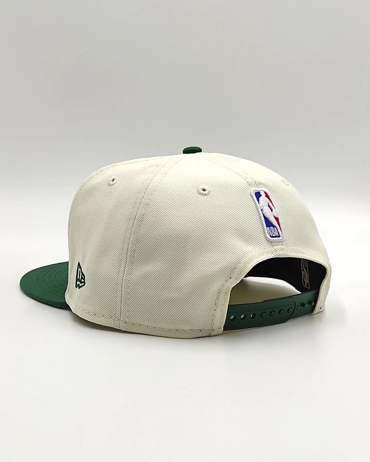 Milwaukee Bucks New Era 2022 NBA Draft 9FIFTY Adjustable Snapback Hat – Cream/Green