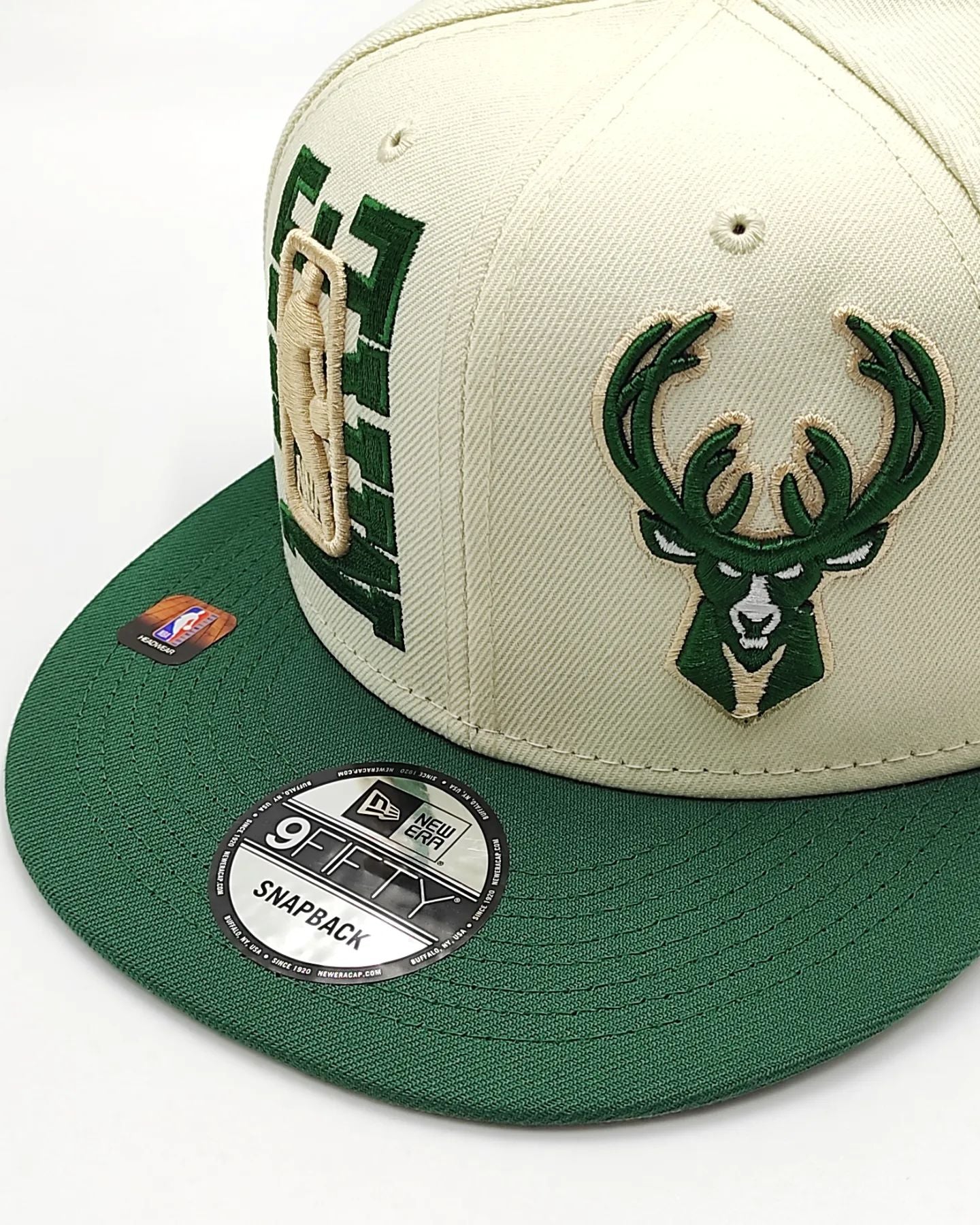 Milwaukee Bucks New Era 2022 NBA Draft 9FIFTY Adjustable Snapback Hat – Cream/Green