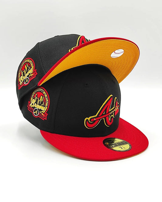 Gorra Exclusiva New Era 59Fifty Cool Fashion Atlanta Braves Parche 40 Aniversario UV Dorado Alternativo - Negro, Rojo, Dorado