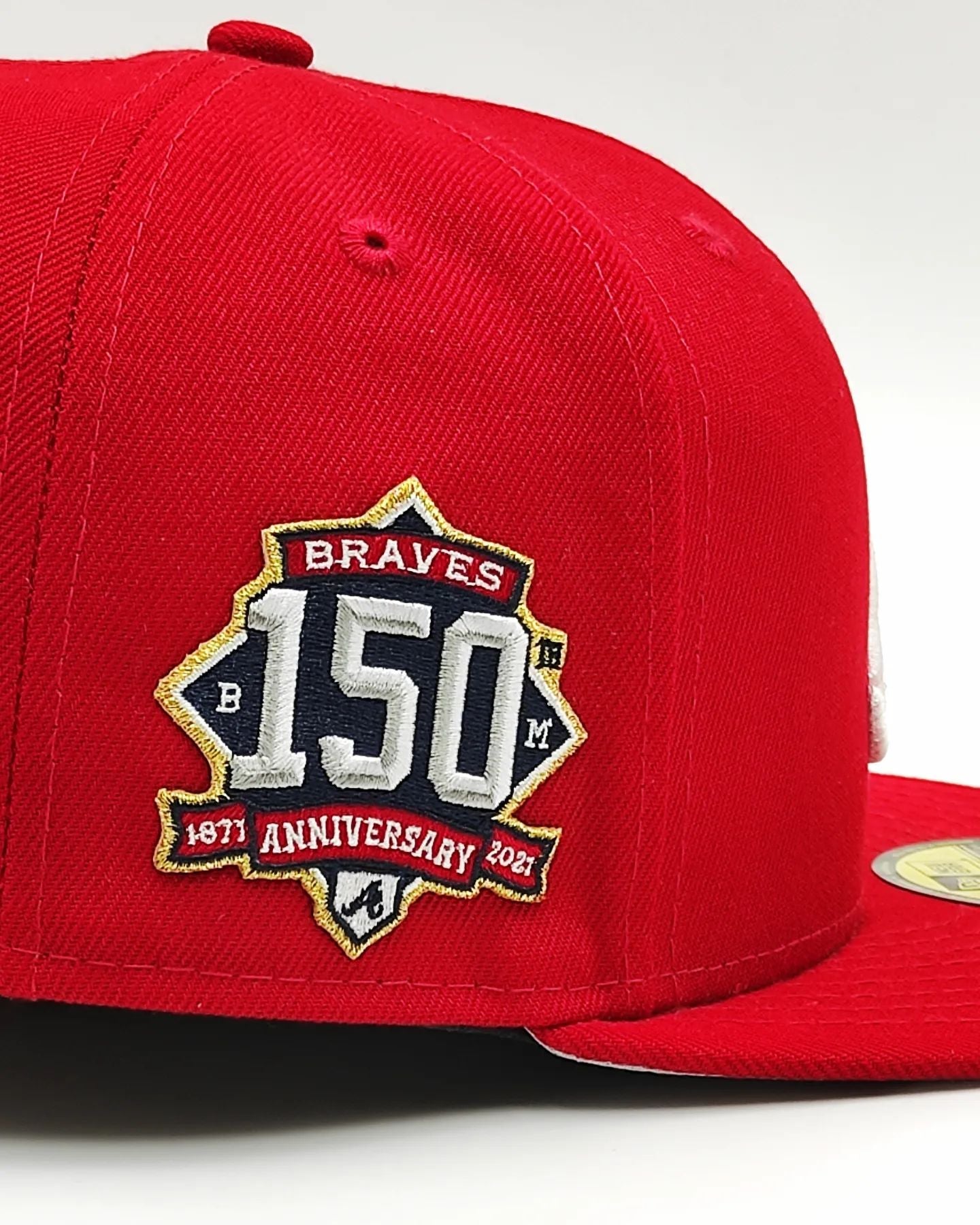 New Era 59fifty Bravos de Atlanta Parche Lateral 150 Aniversario / Rojo blanco