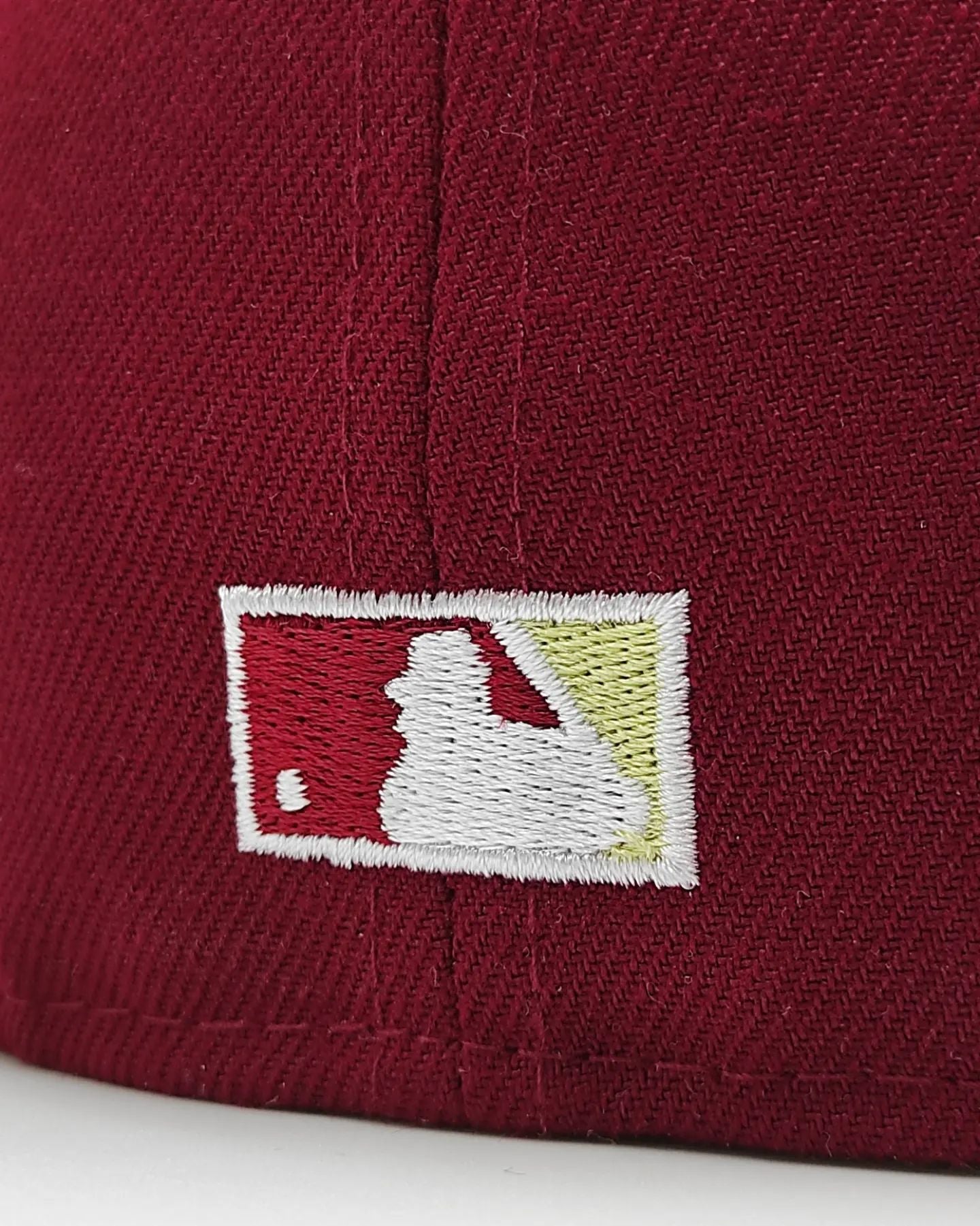 Exclusiva New Era 59fifty Beanpack New York Yankees parche Serie Mundial 2000 / rojo cardenal camel