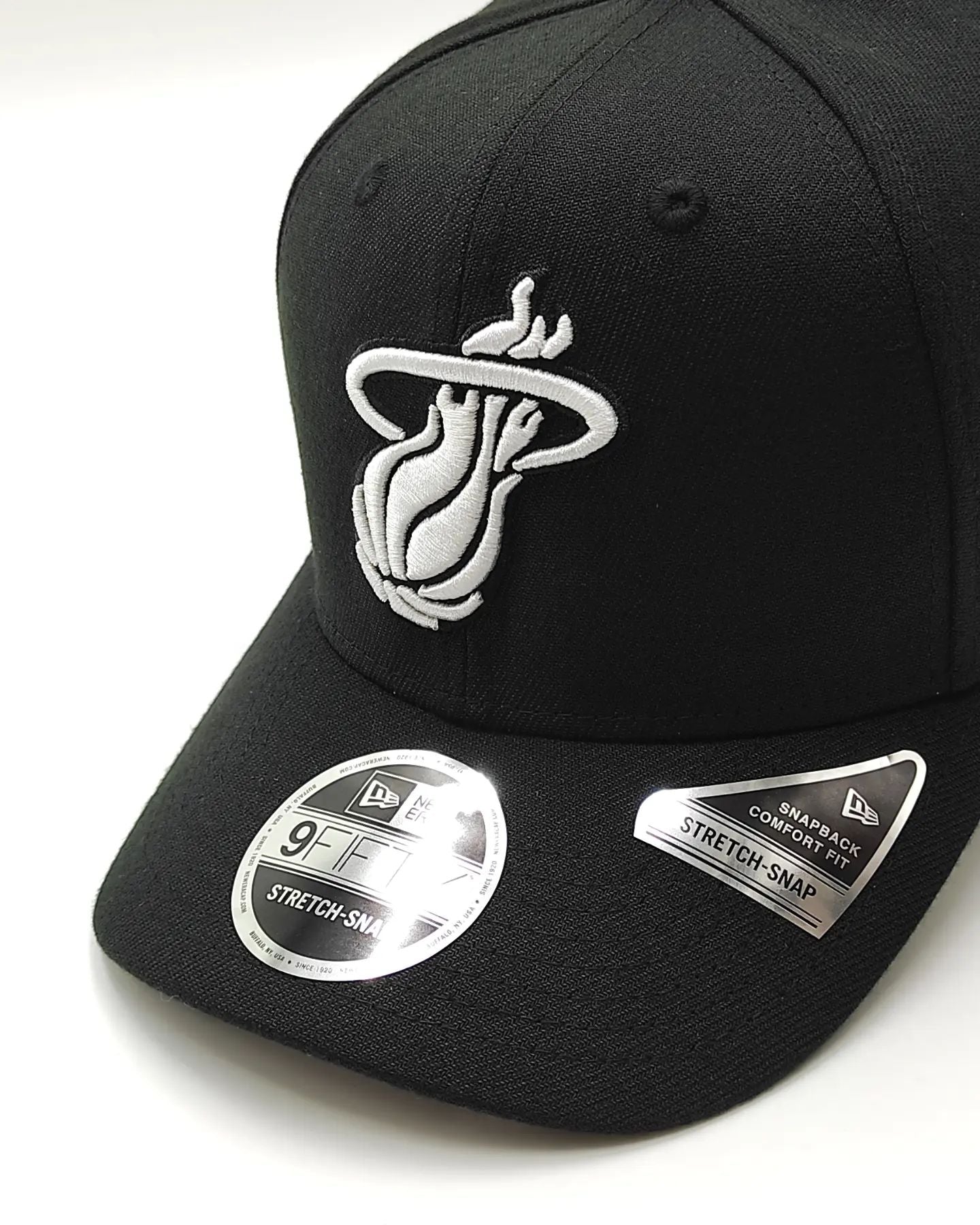 New Era Miami Heat 9fifty strech snapback negra