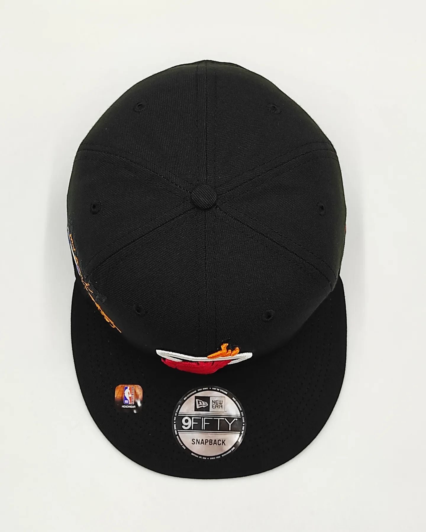 New Era Miami Heat colección Half off 950 gorra ajustable negra