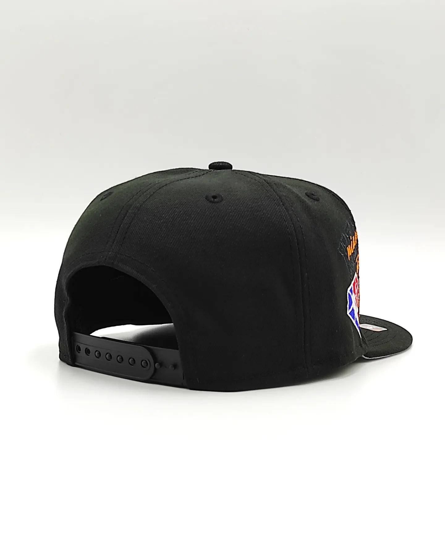 New Era Miami Heat colección Half off 950 gorra ajustable negra
