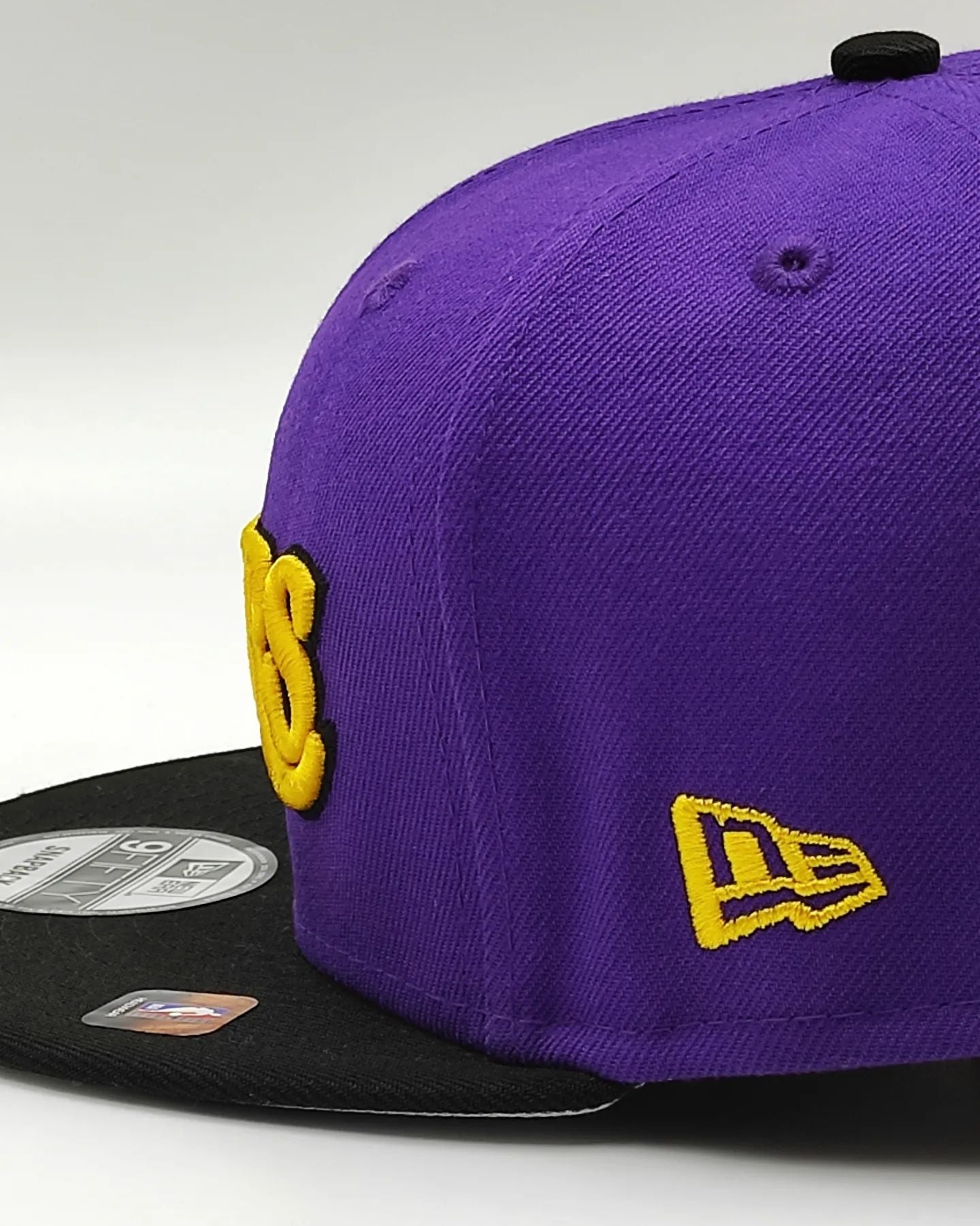 Gorra snapback New Era Los Angeles Lakers 9Fifty colección jersey
