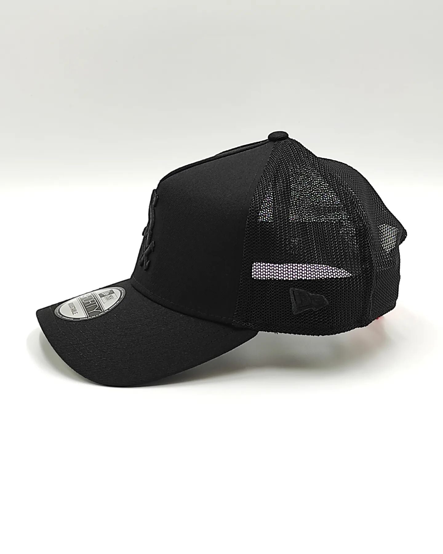 Gorra New Era Chicago White Sox 9Forty negra con rejilla negra