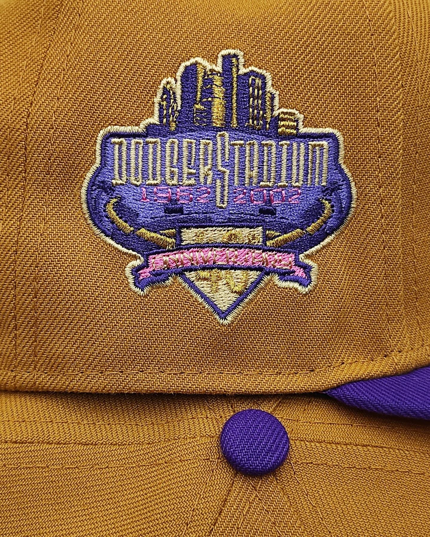 Gorra New Era exclusiva 59FIFTY parques Hot Valley Los Angeles Dodgers 40 Aniversario parche de estadio - Bronceado, Púrpura