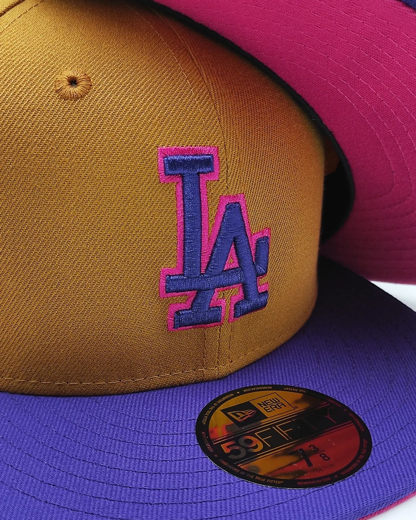 Gorra New Era exclusiva 59FIFTY parques Hot Valley Los Angeles Dodgers 40 Aniversario parche de estadio - Bronceado, Púrpura