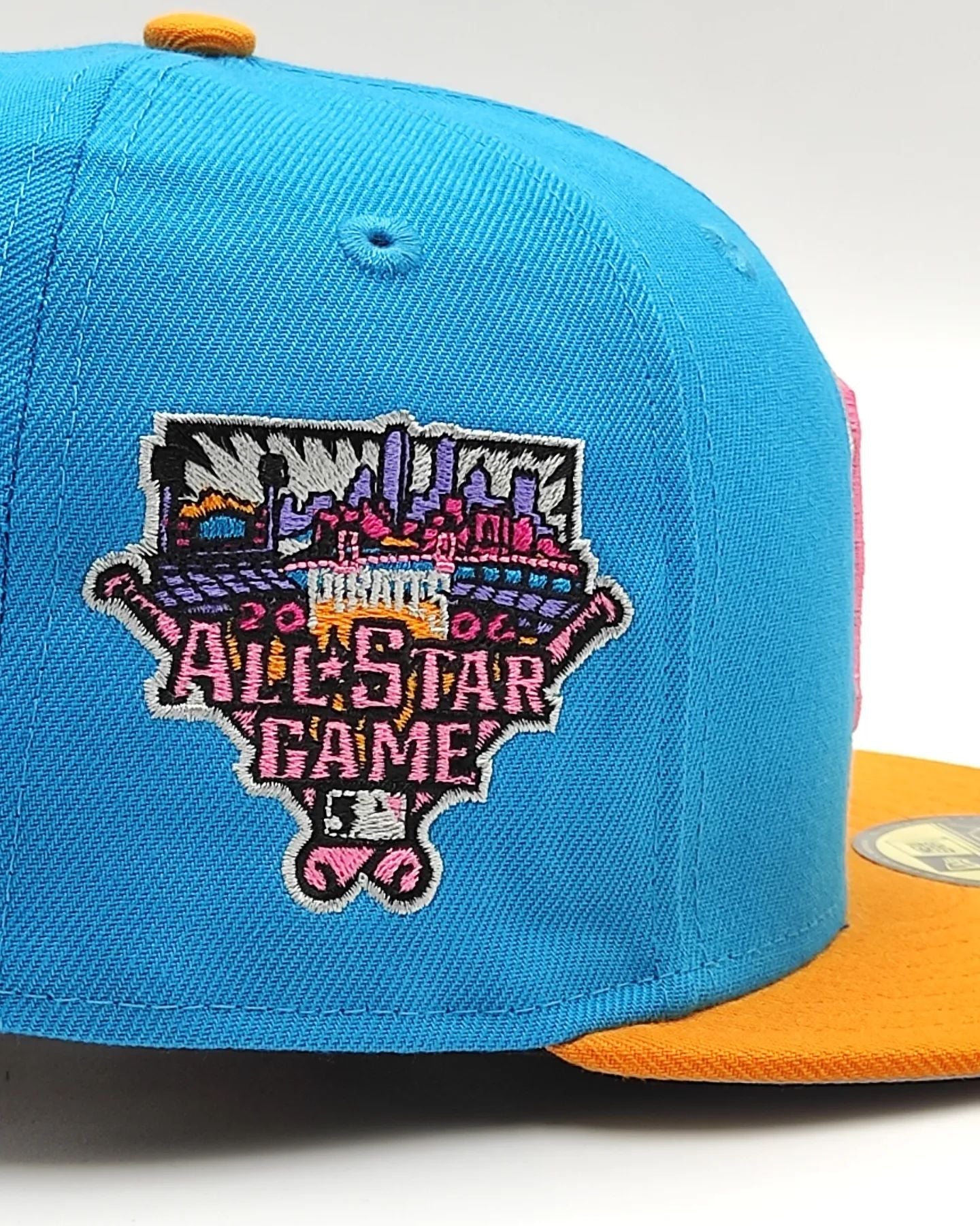 Exclusivo New Era 59Fifty Aux Pack Solo Gorra Pittsburgh Pirates 2006 All Star Game Patch - Azul claro, naranja, rosa