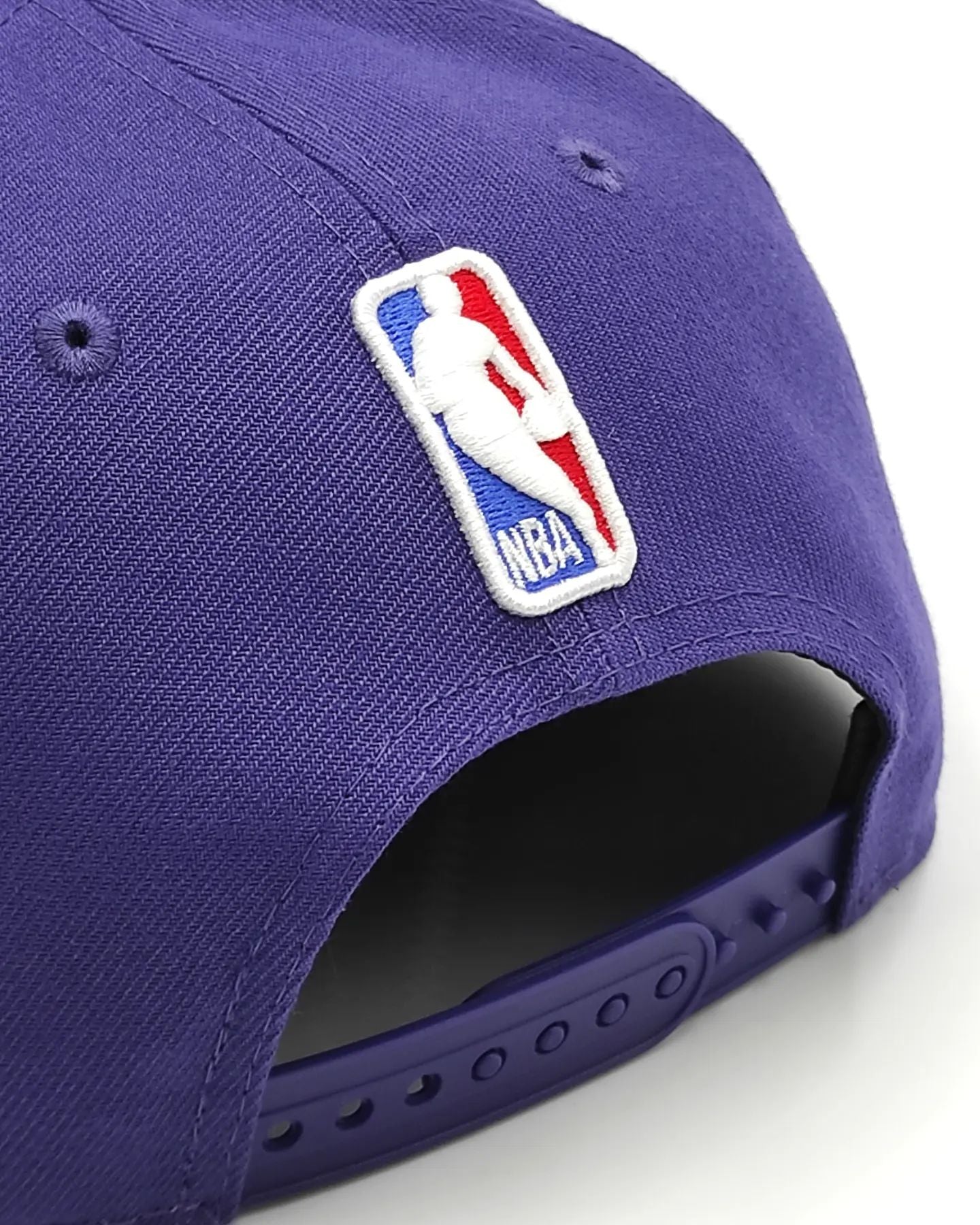 Gorra snapback 9Fifty New Era Charlotte Hornets Morada, colección jersey