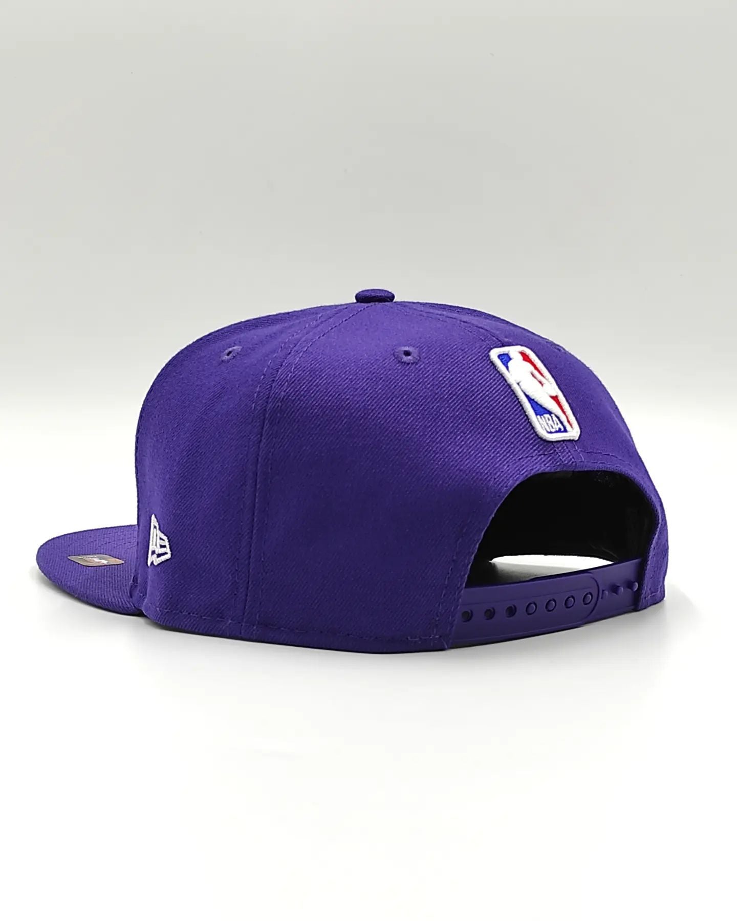 Gorra snapback 9Fifty New Era Charlotte Hornets Morada, colección jersey
