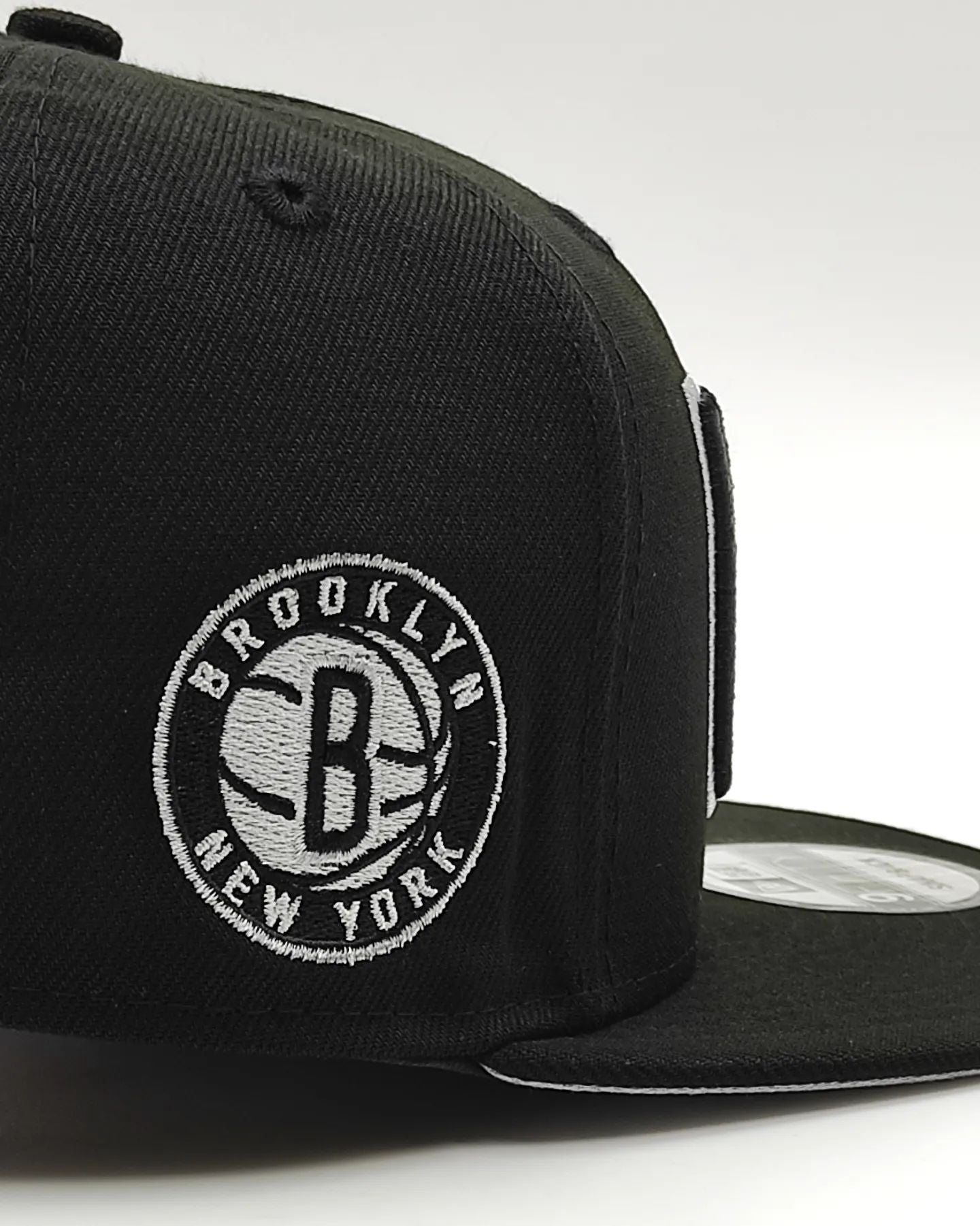 Gorra snapback 9Fifty New Era San Brooklyn Nets, colección jersey