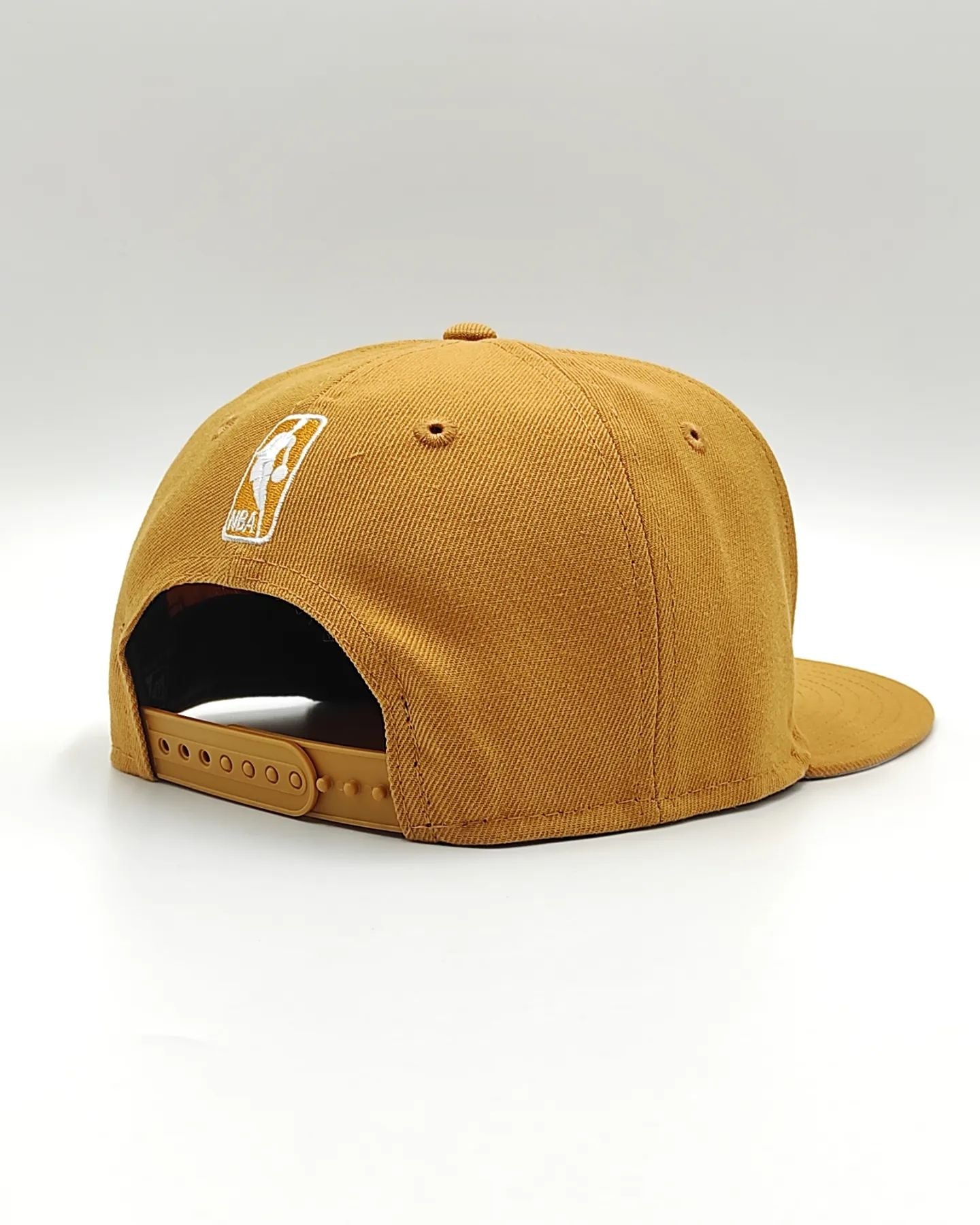 Gorra New Era Chicago Bulls 950 NBA panamá color tostado