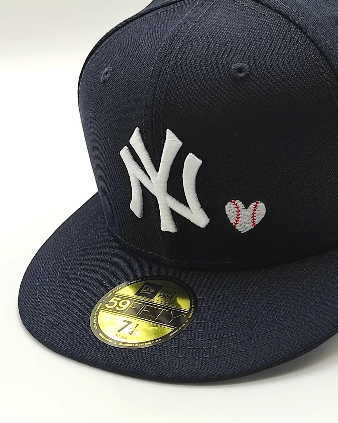 Gorra New Era Fitted 59Fifty MLB New York Yankees 1996 WORLD SERIES Exclusiva TEAM HEARTS - Azul marino