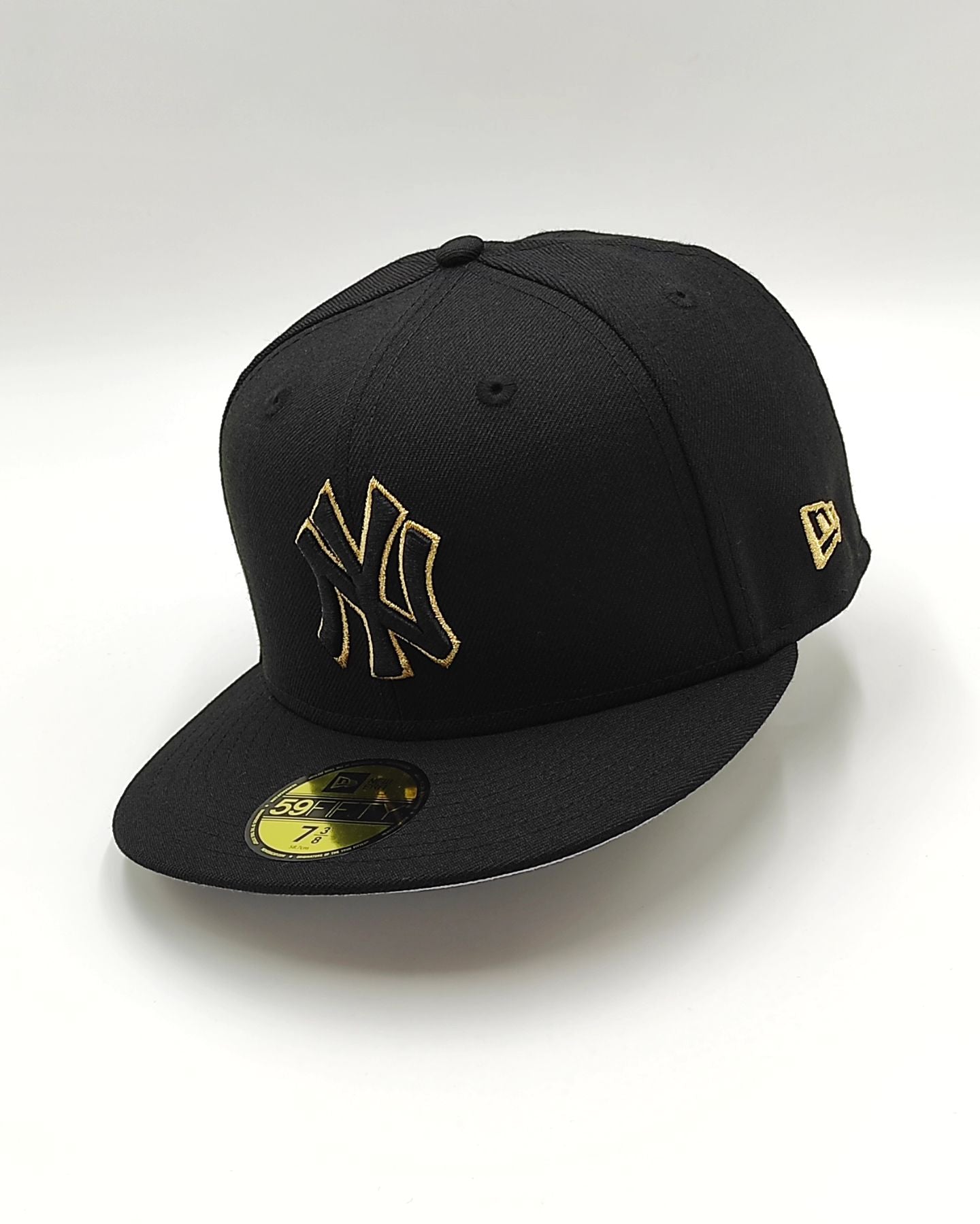 Gorra New Era 59Fifty de los New York Yankees con acentos metálicos