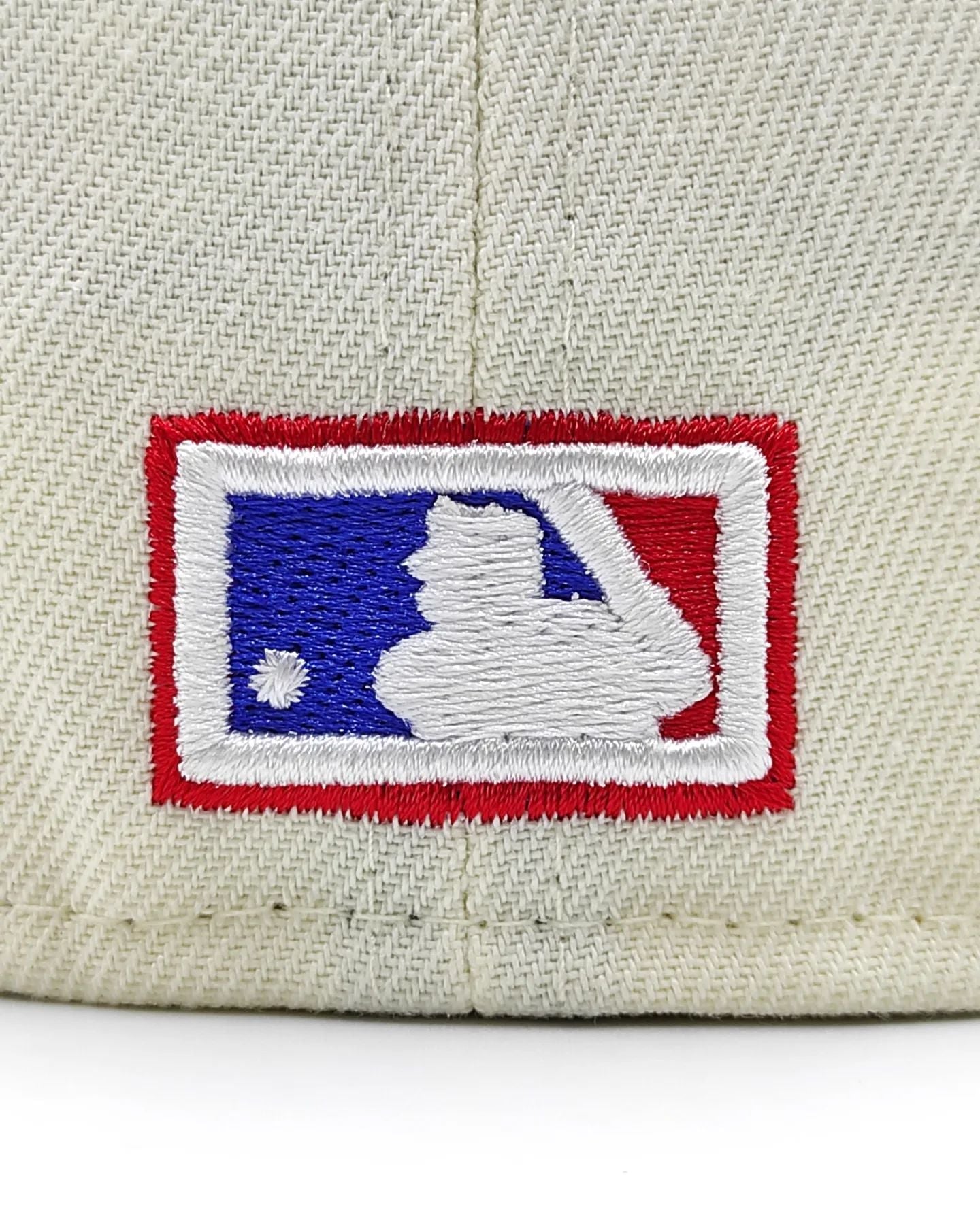 Gorra ajustada 59FIFTY retro blanca de los Chicago Cubs de New Era