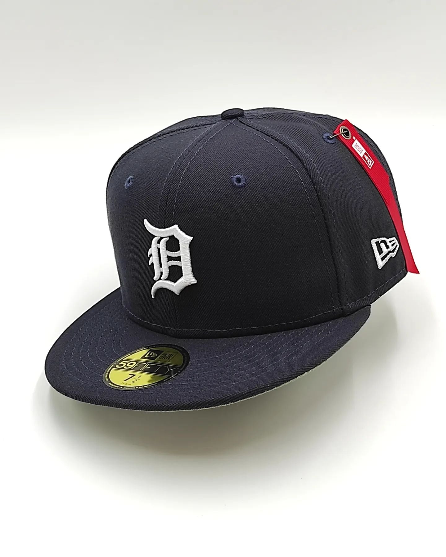 New Era Detroit Tigers Alpha Industries 59FIFTY Ajustada
