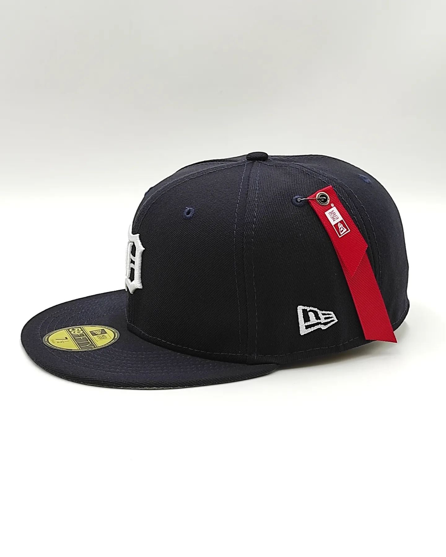 New Era Detroit Tigers Alpha Industries 59FIFTY Ajustada