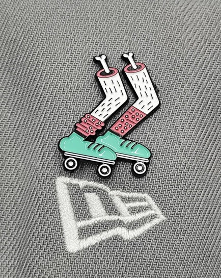 Pin metálico: Patines de la muerte