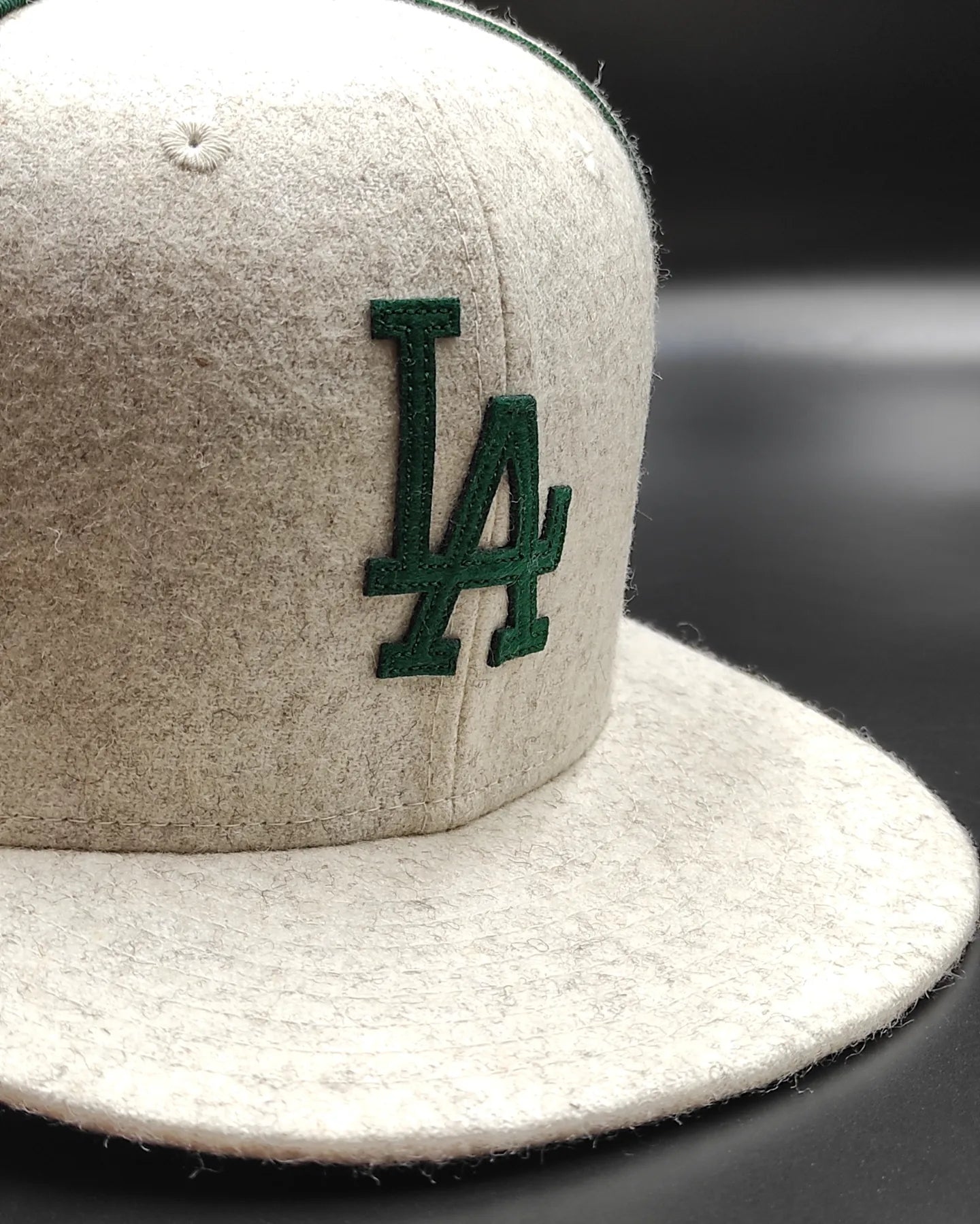 Gorra cerrada New Era Europa LA Dodgers Team Piping Wool 59FIFTY