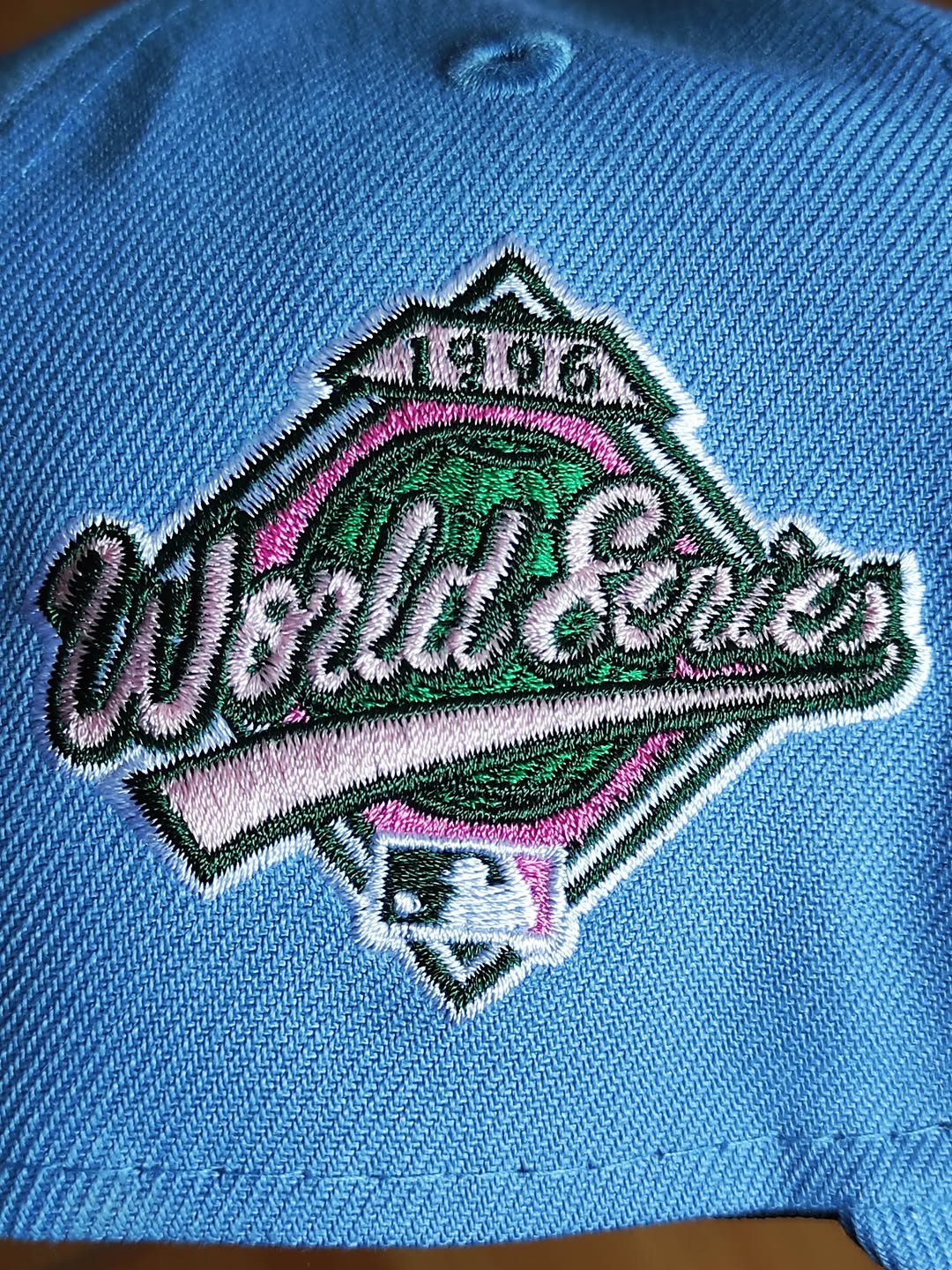 Gorra New Era New York Yankees World Series 1996 SKY azul rosa 9forty A-FRAME