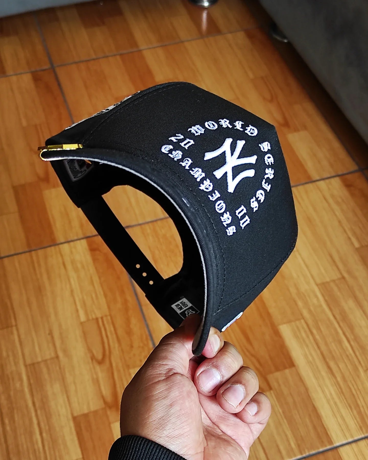 Gorra snapback New Era New York Gótica negra 9Forty A Frame