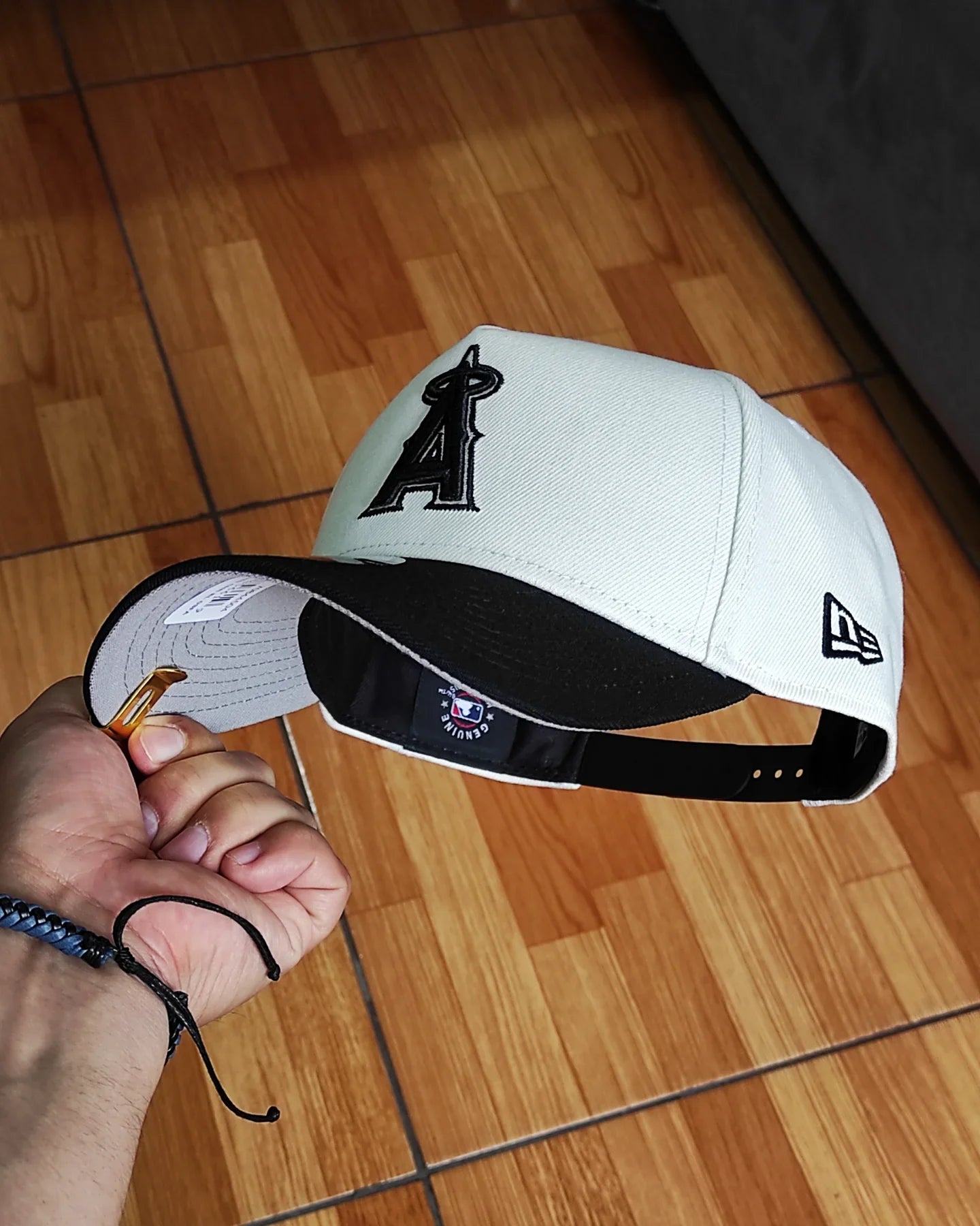 Gorra Snapback 9Forty A-Frame New Era Anaheim Angels Chrome Black 2 Tonos