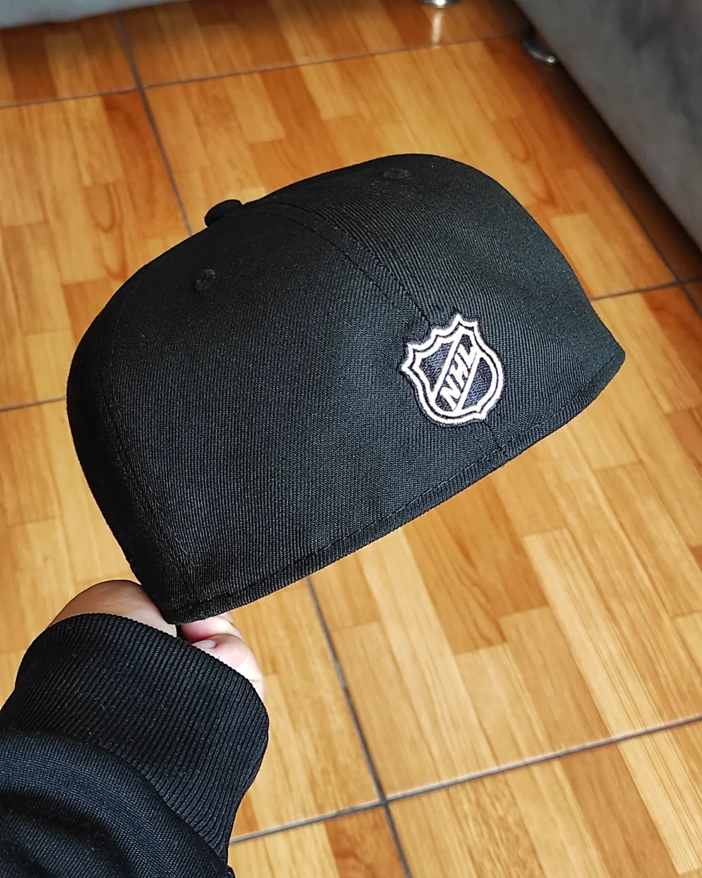 Gorra Ajustada 59Fifty Anaheim Ducks Blackout Prime Edition de New Era